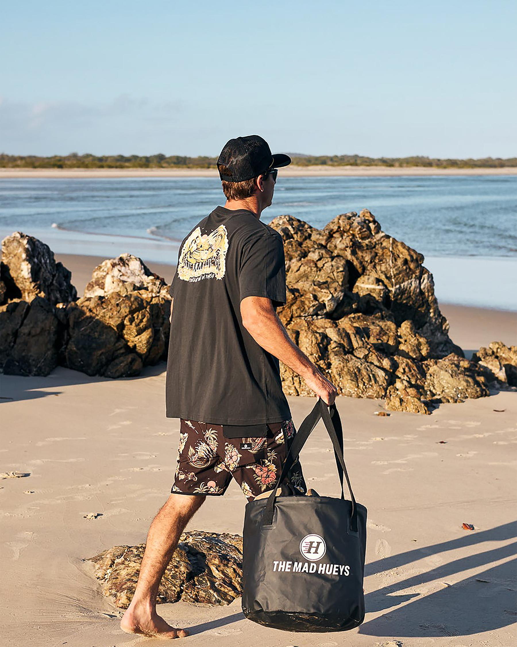 The Mad Hueys Dry Bucket Bag In Black FREE* Shipping & Easy Returns