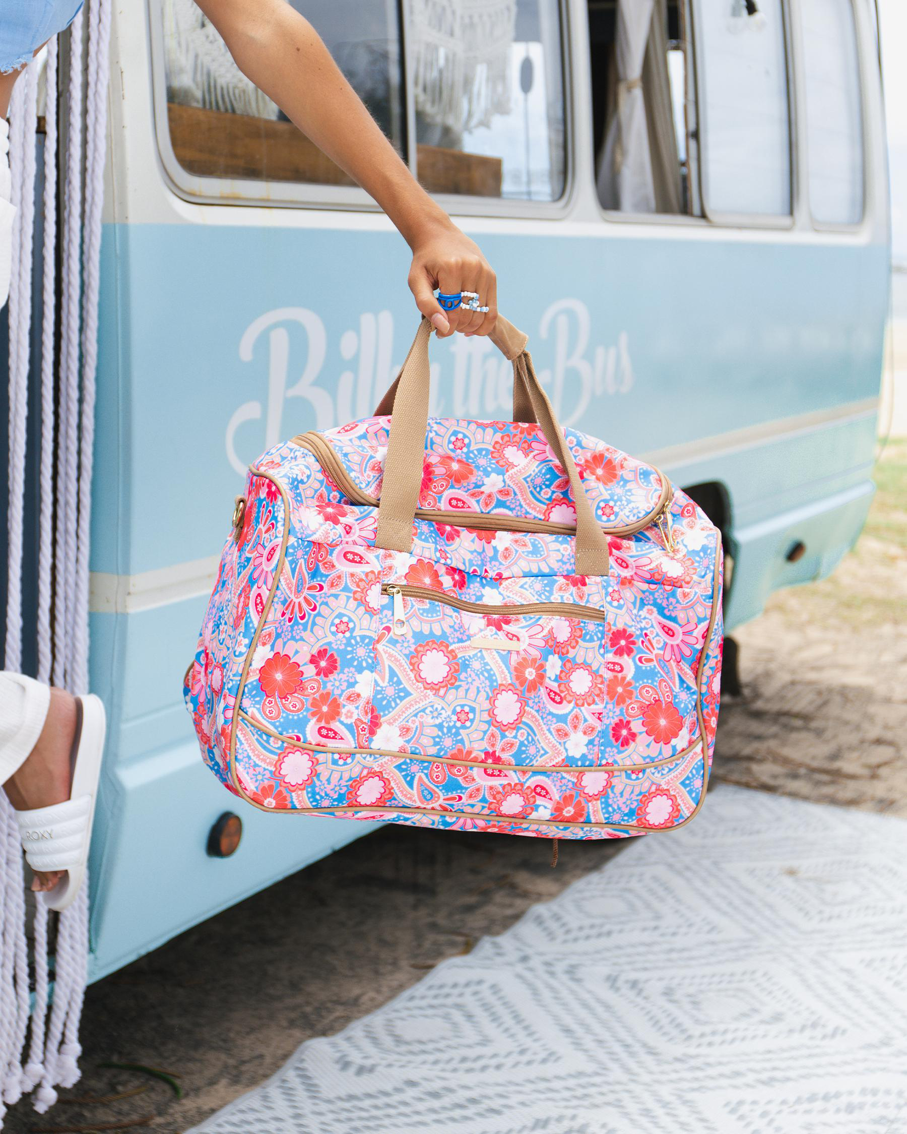 Mooloola Kendall Overnight Bag In Pink 