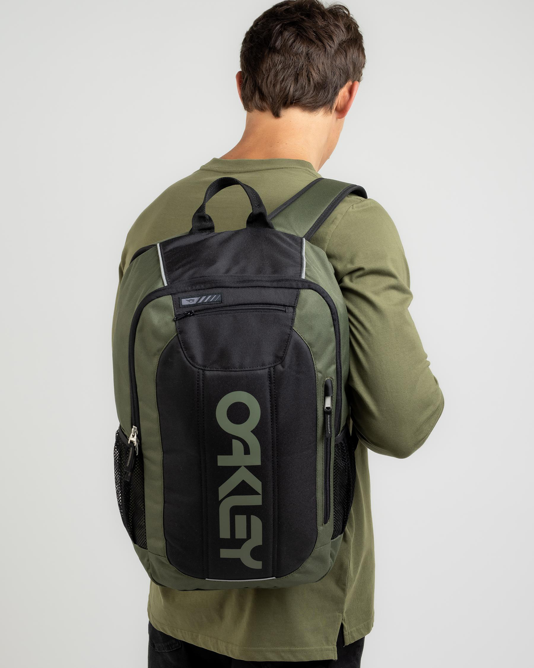 Shop Oakley Enduro 20L 3.0 Backpack In Dark Brush - Fast Shipping ...