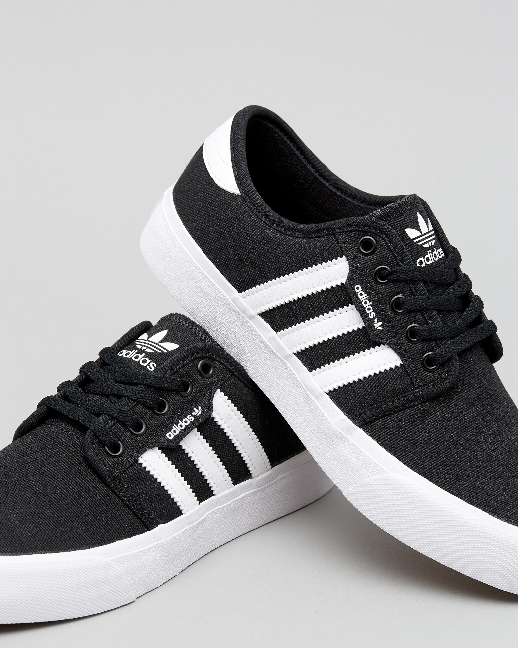 Adidas Womens Seeley Shoes In Black 