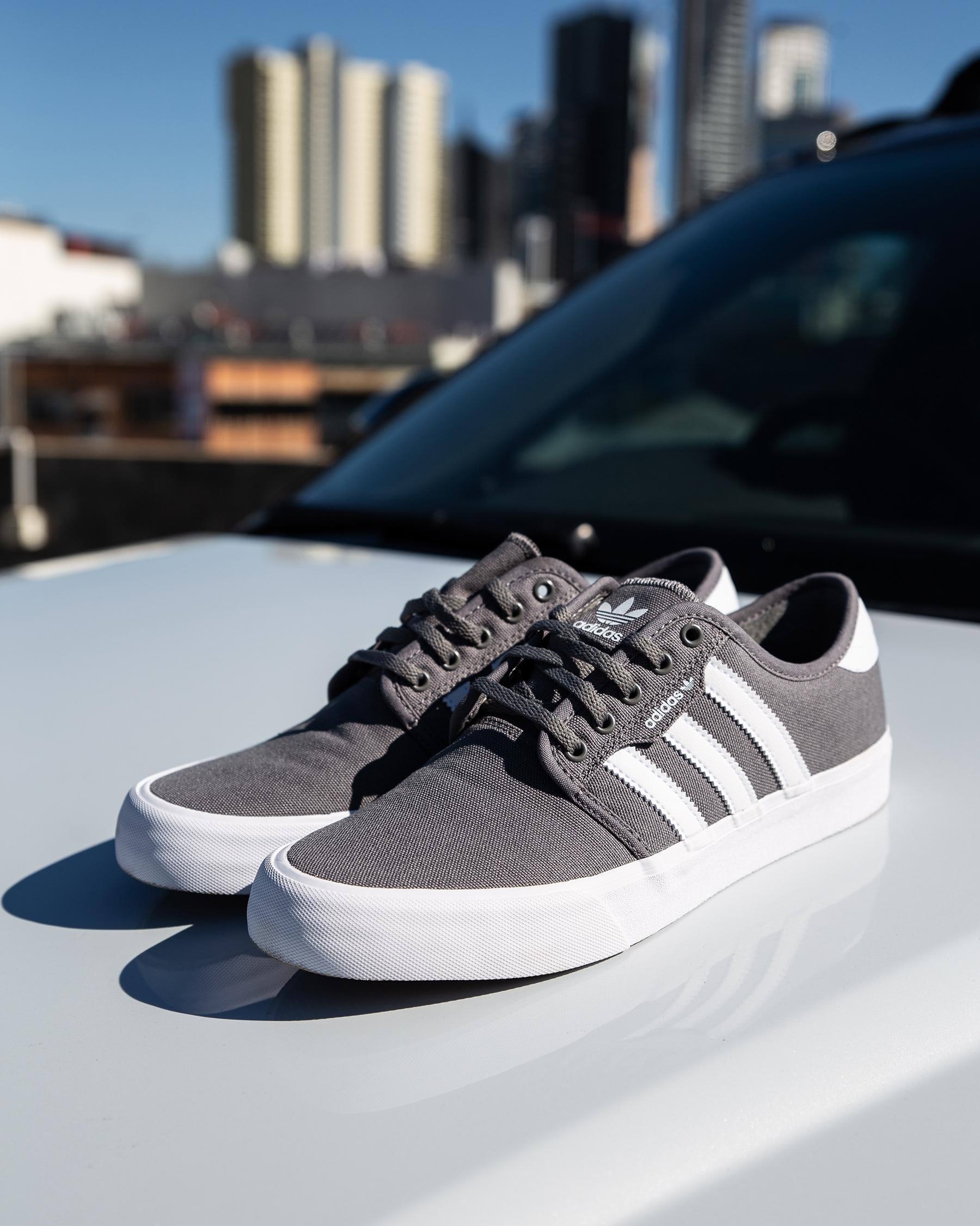 Shoes - States City Shipping In Returns - Easy Seeley United & Grey/white FREE* Adidas Beach XT