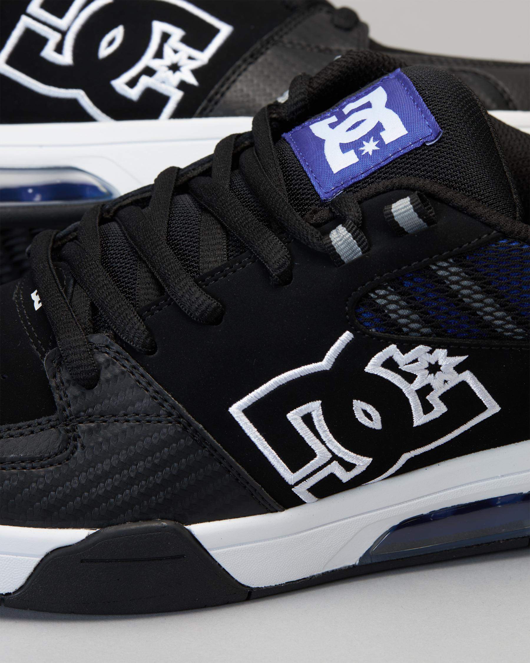 dc shoes versatile