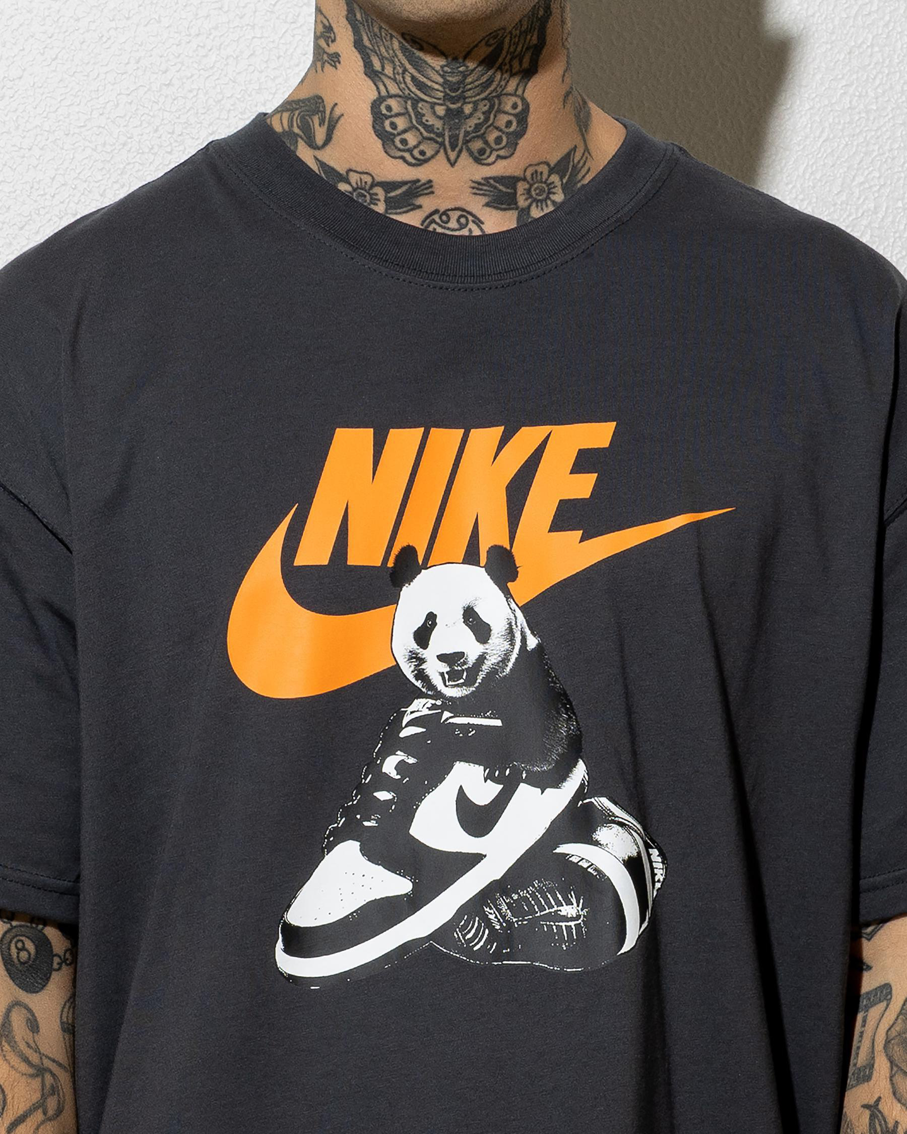 Nike Sportswear Panda Dunk T-Shirt In Anthracite - FREE