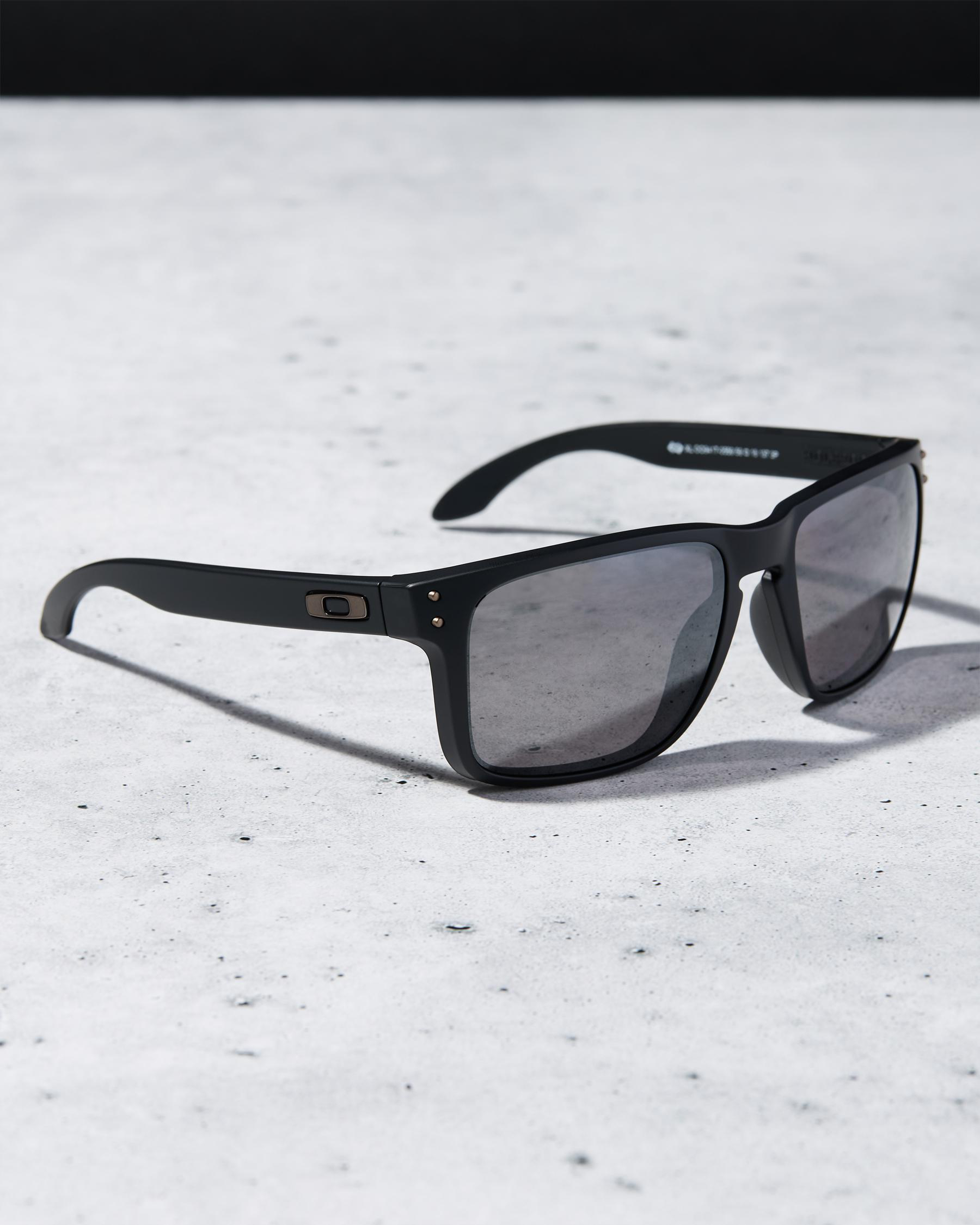 Oakley Men's Holbrook Polarized Sunglasses