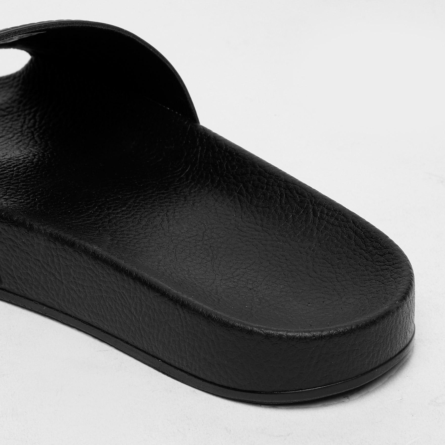 Adilette Slide Sandals