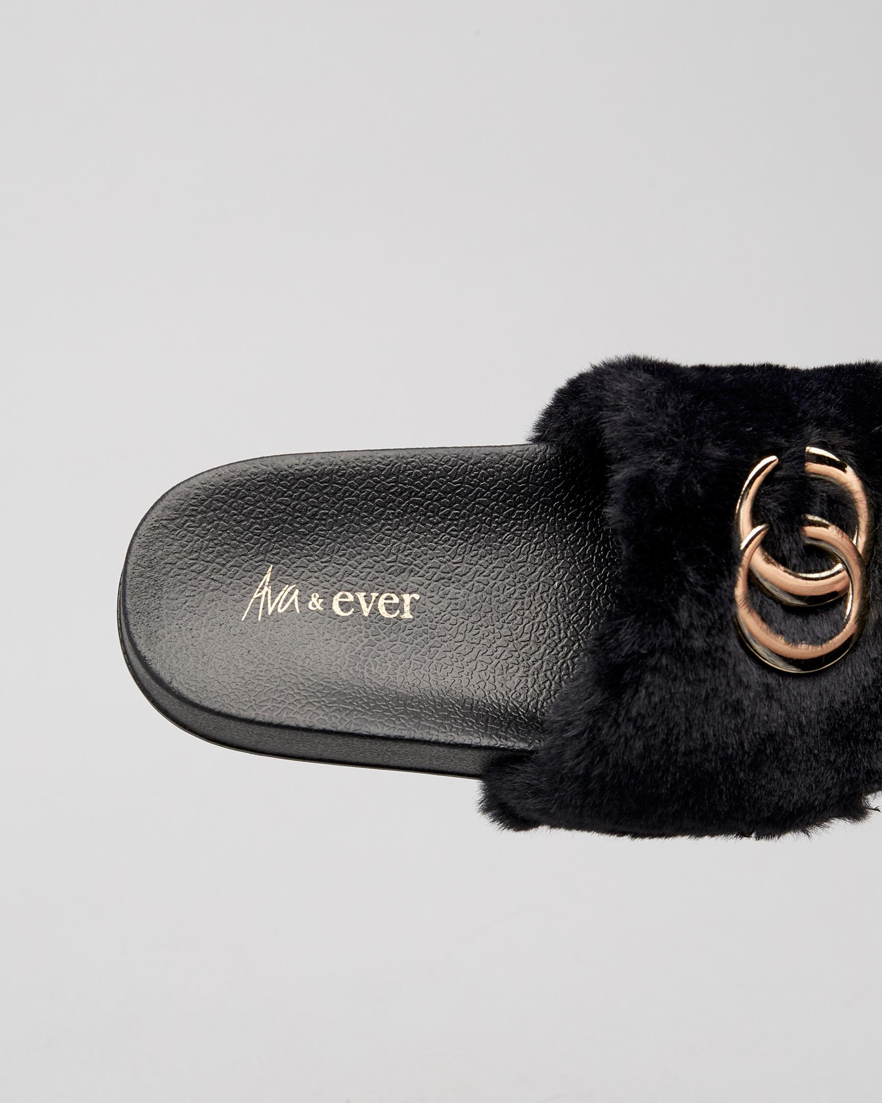 Hearsay Slide Sandals