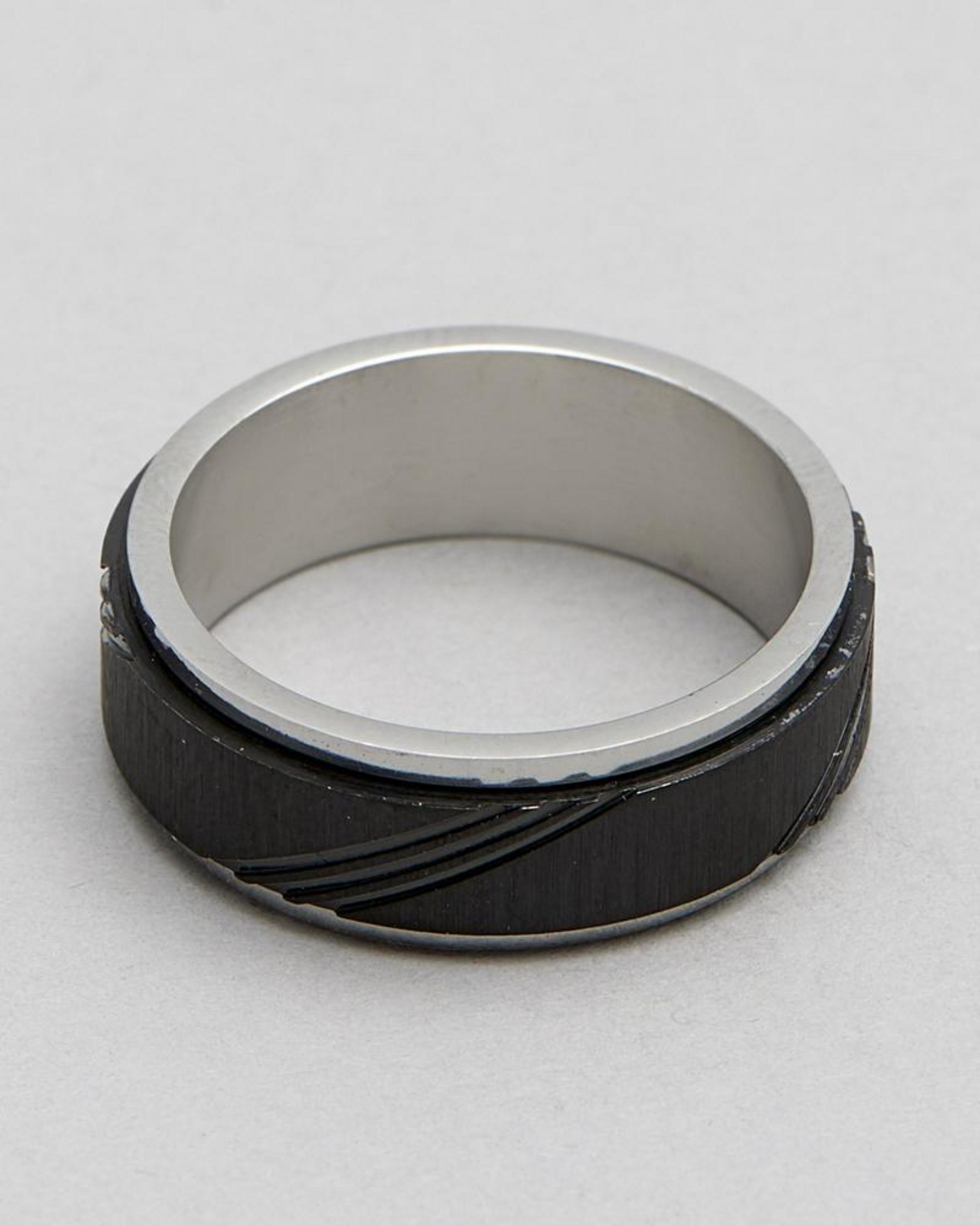 Spin Circle Ring