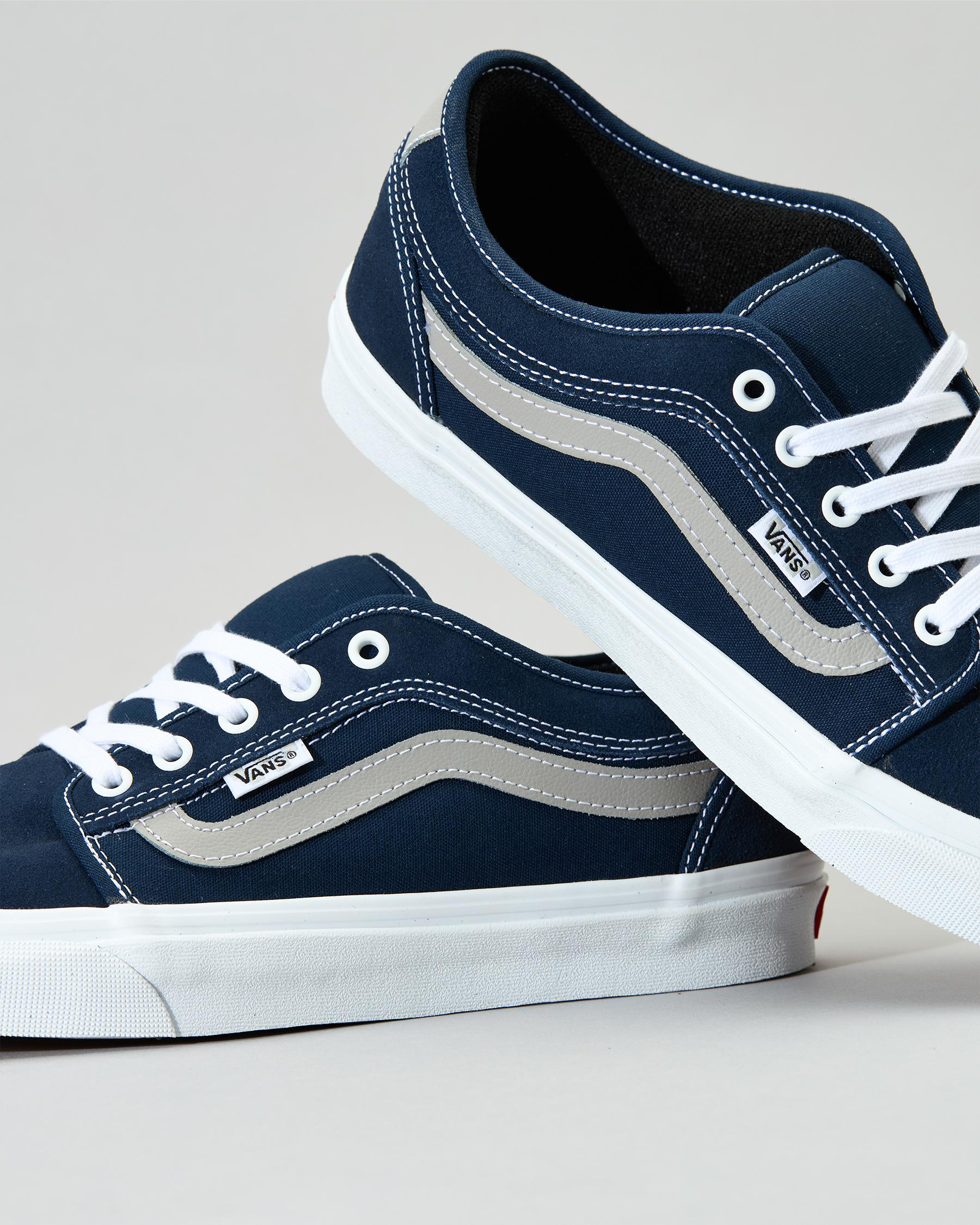 Chukka Low Sidestripe Shoes