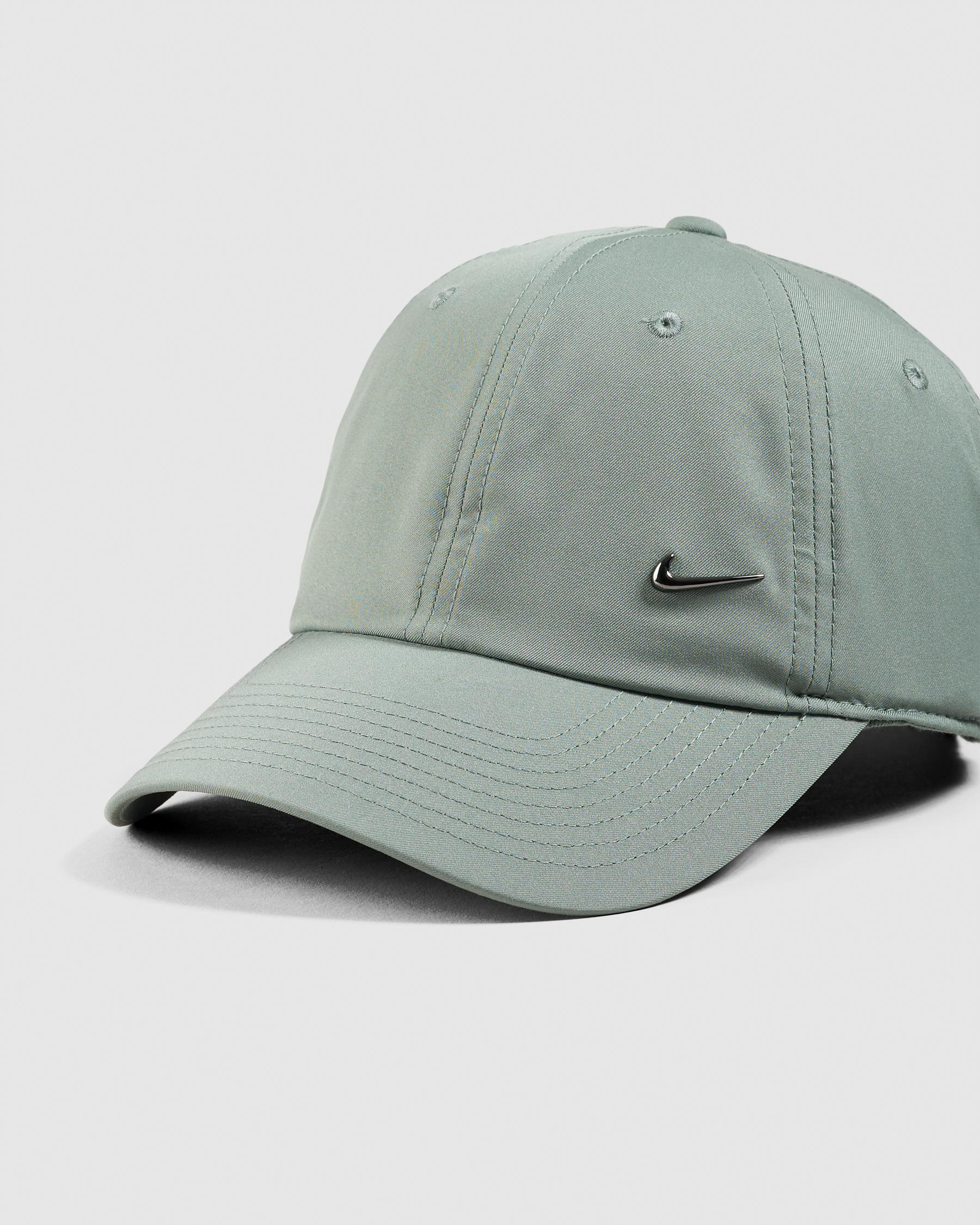 Swoosh Metallic Cap