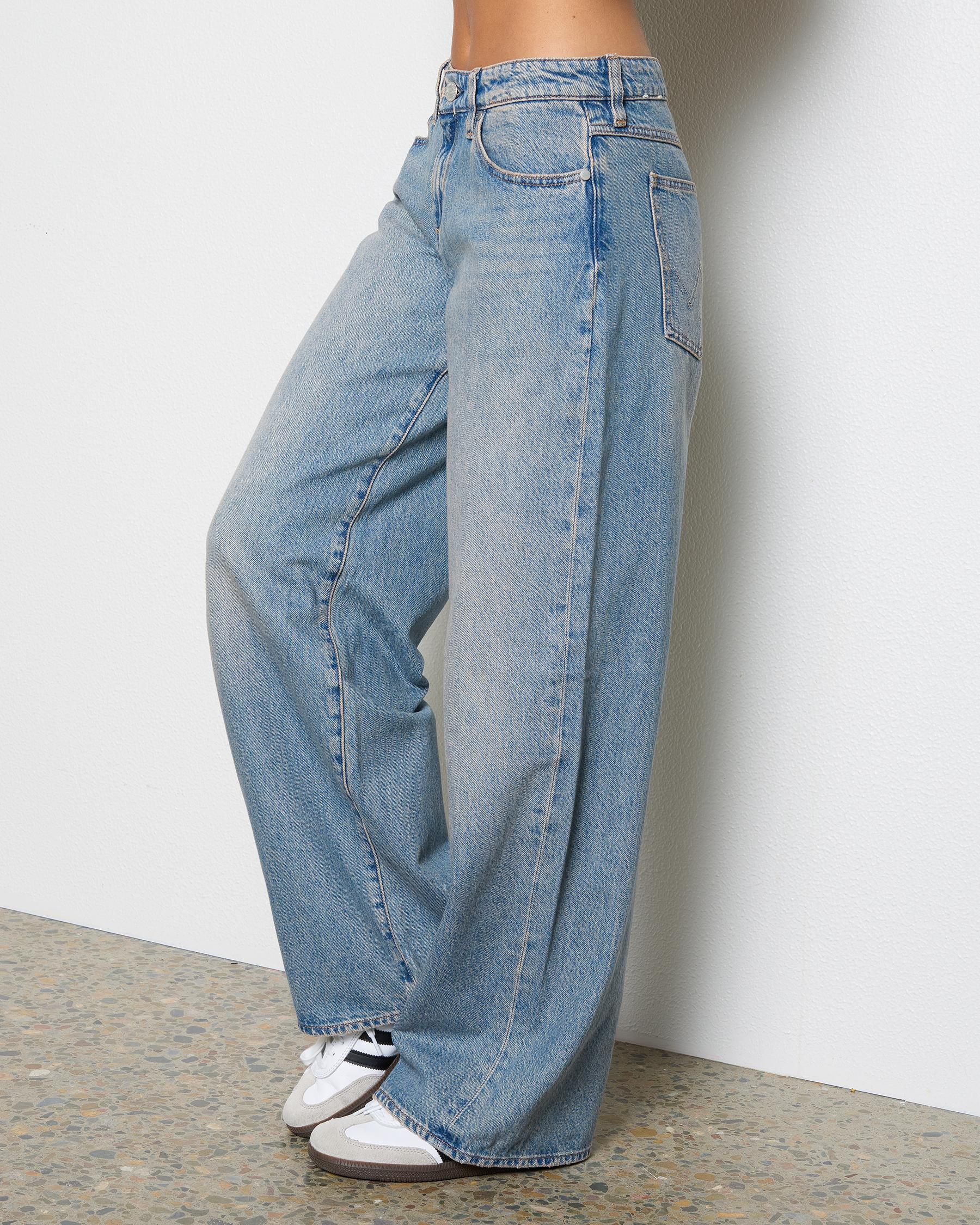 Low Farrah Jeans
