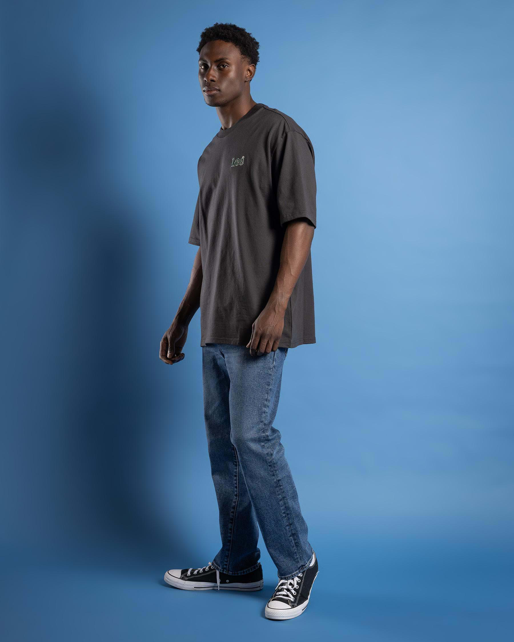 R4 Comfort Straight Jeans