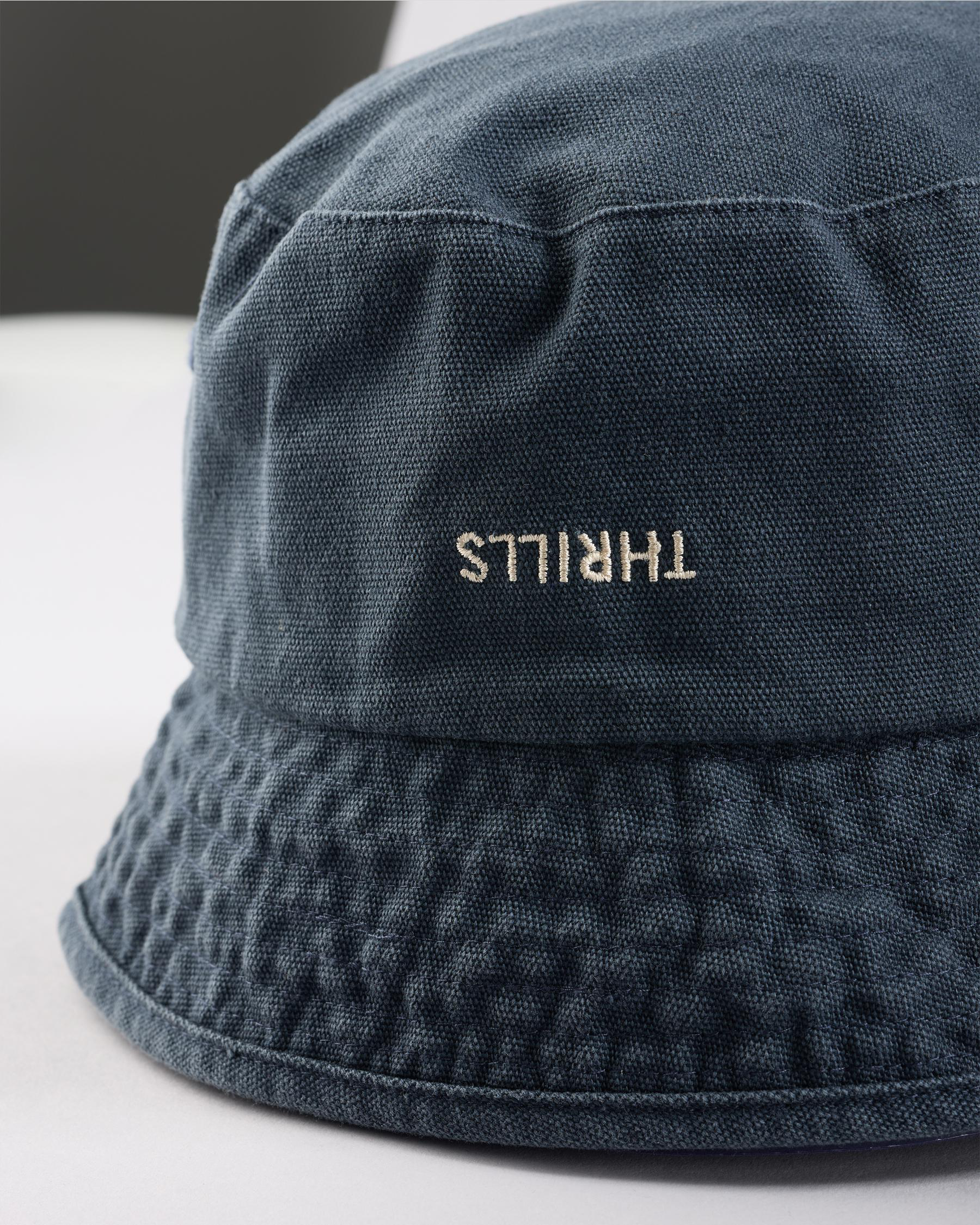 Minimal Bucket Hat
