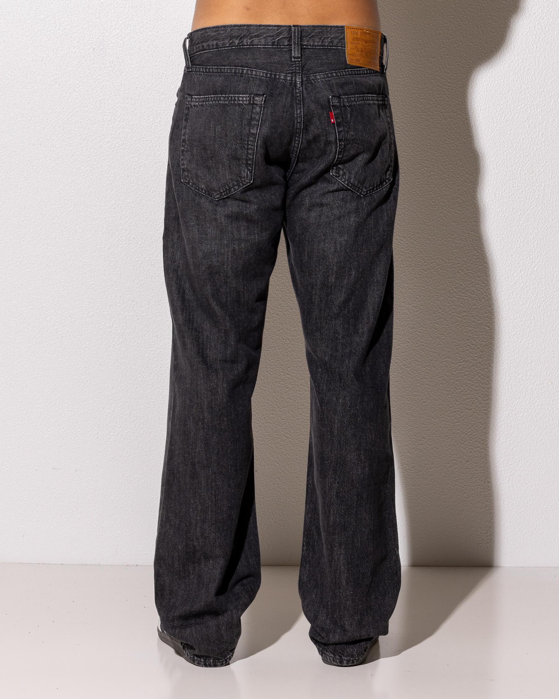 555 Relaxed Straight Jeans