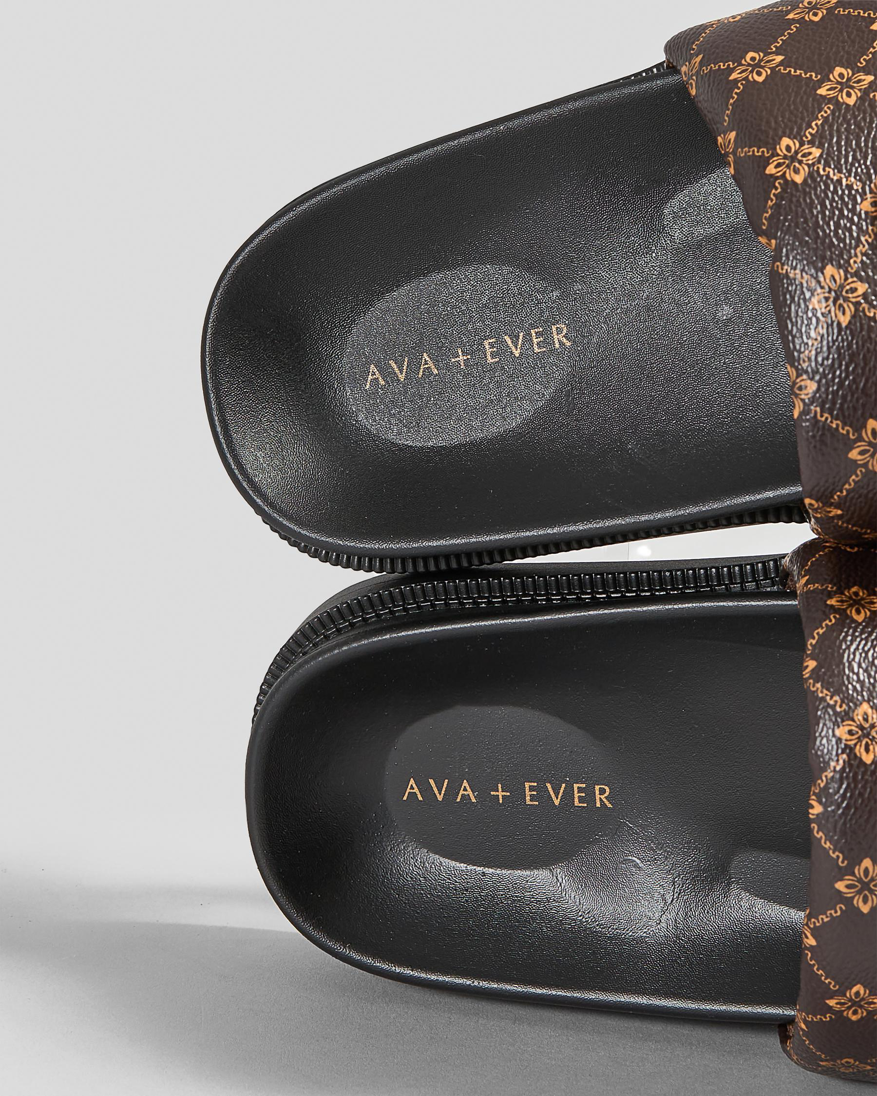 Hilton Slide Sandals