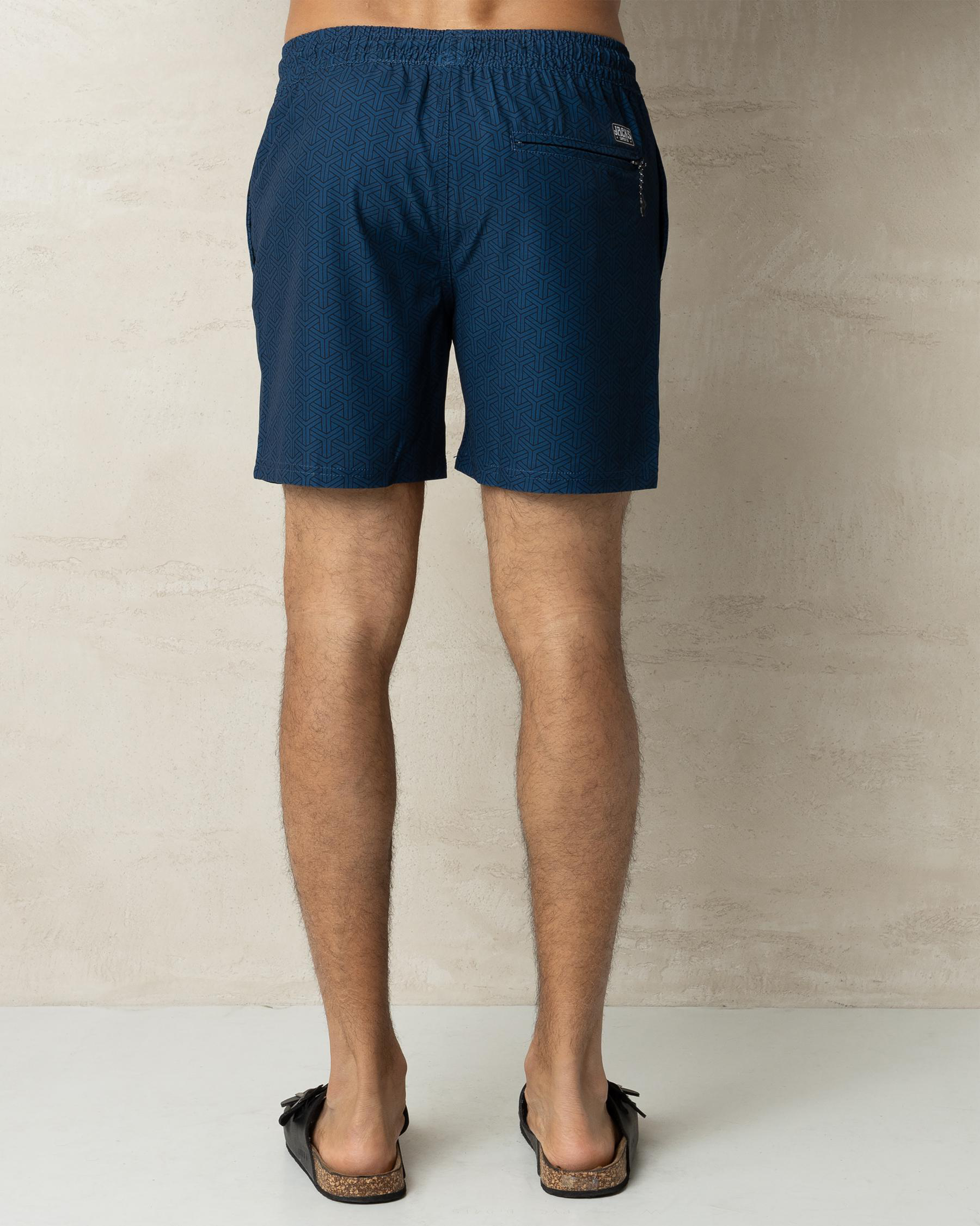 Dimentional Elastic Waist Shorts