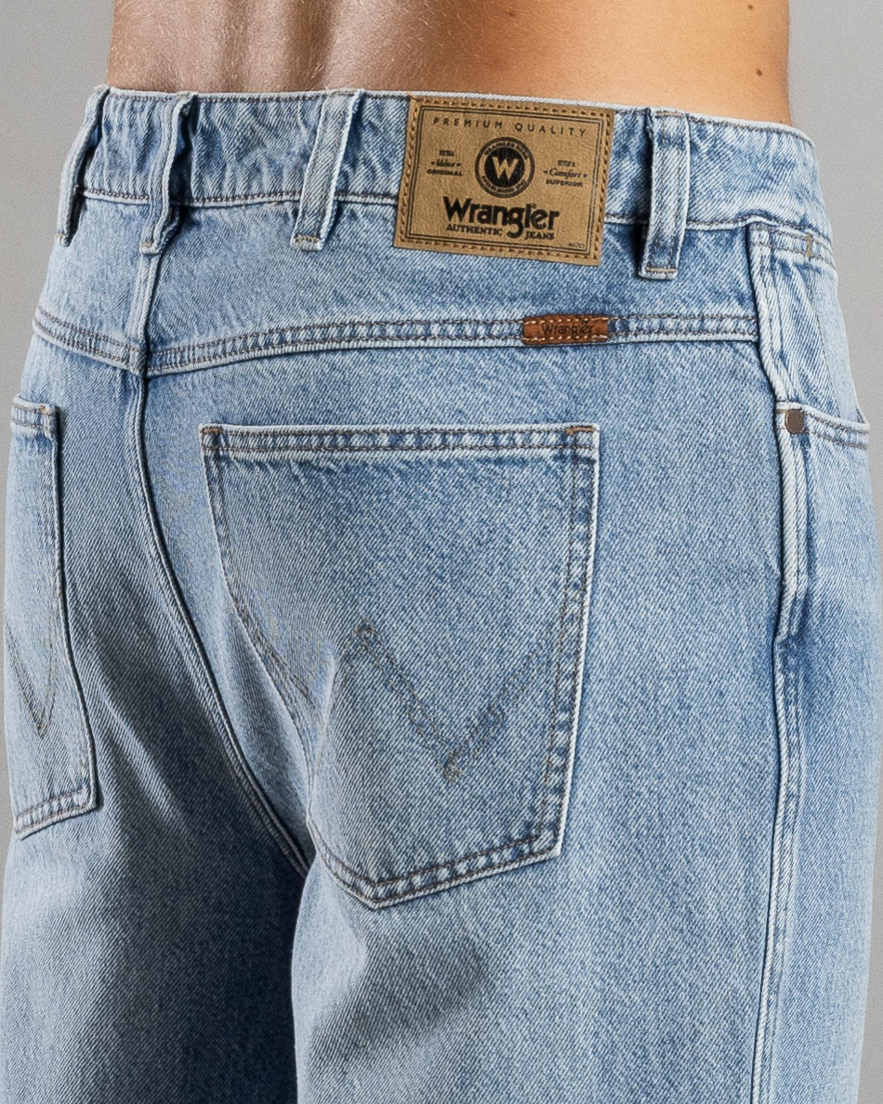Easy Straight Jeans