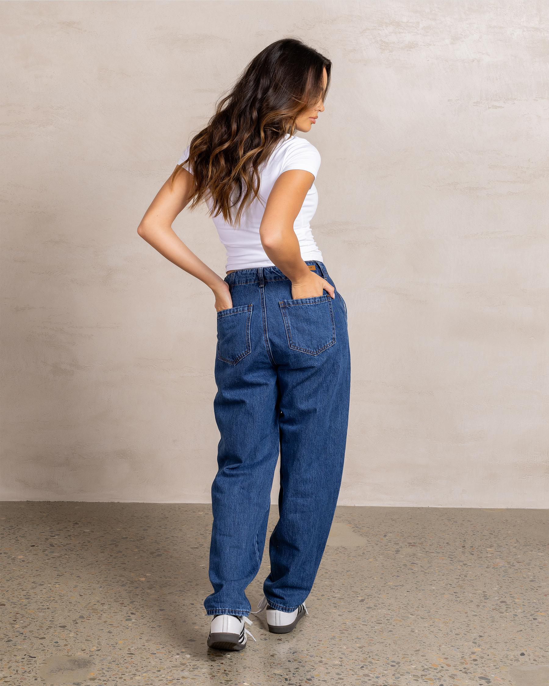 Zoe Horseshoe Jeans
