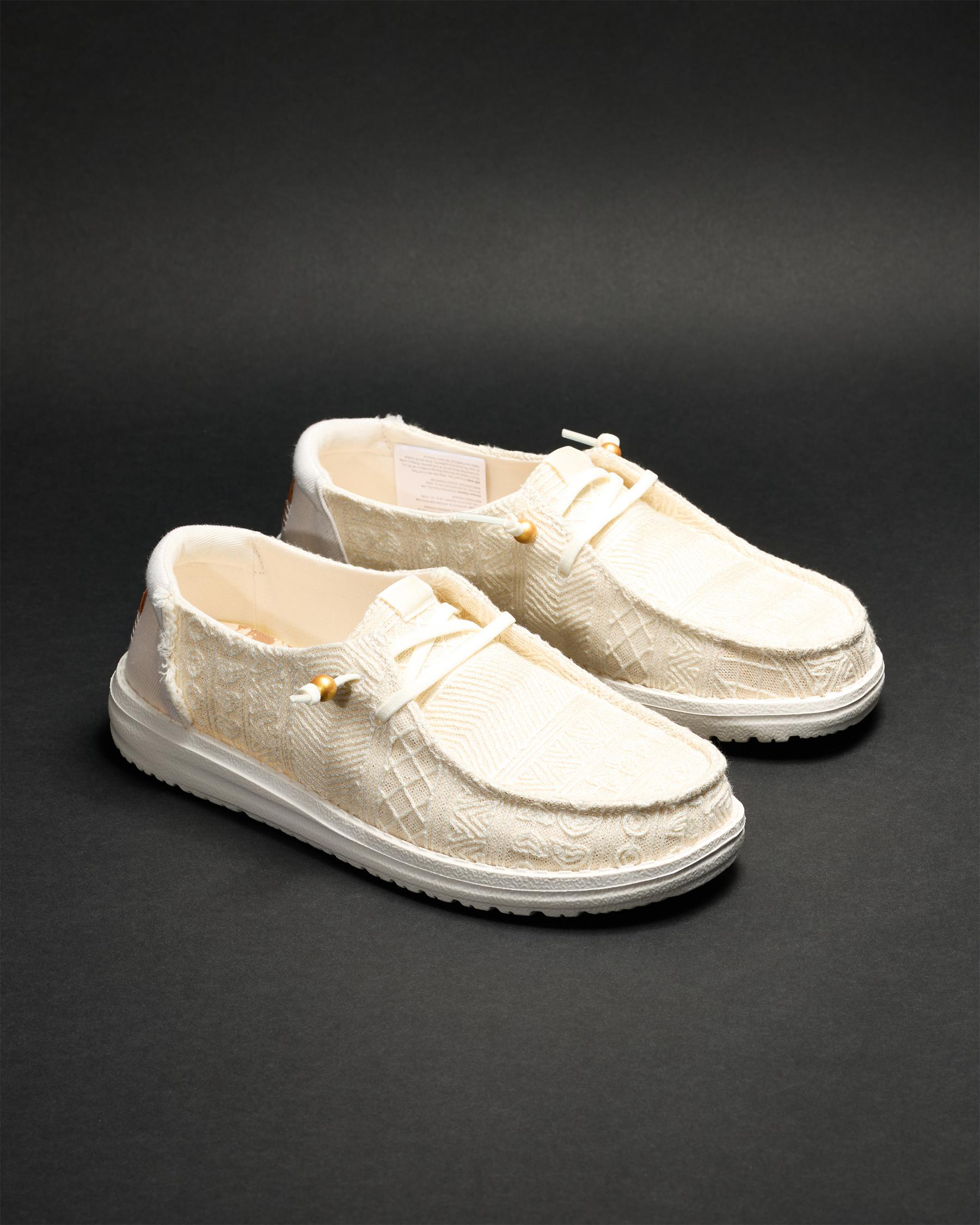 Wendy Crochet Lace Shoes