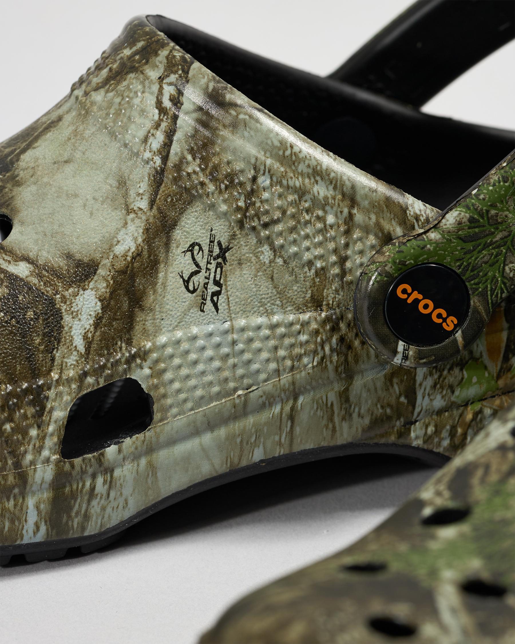 Classic Realtree Camo Clogs