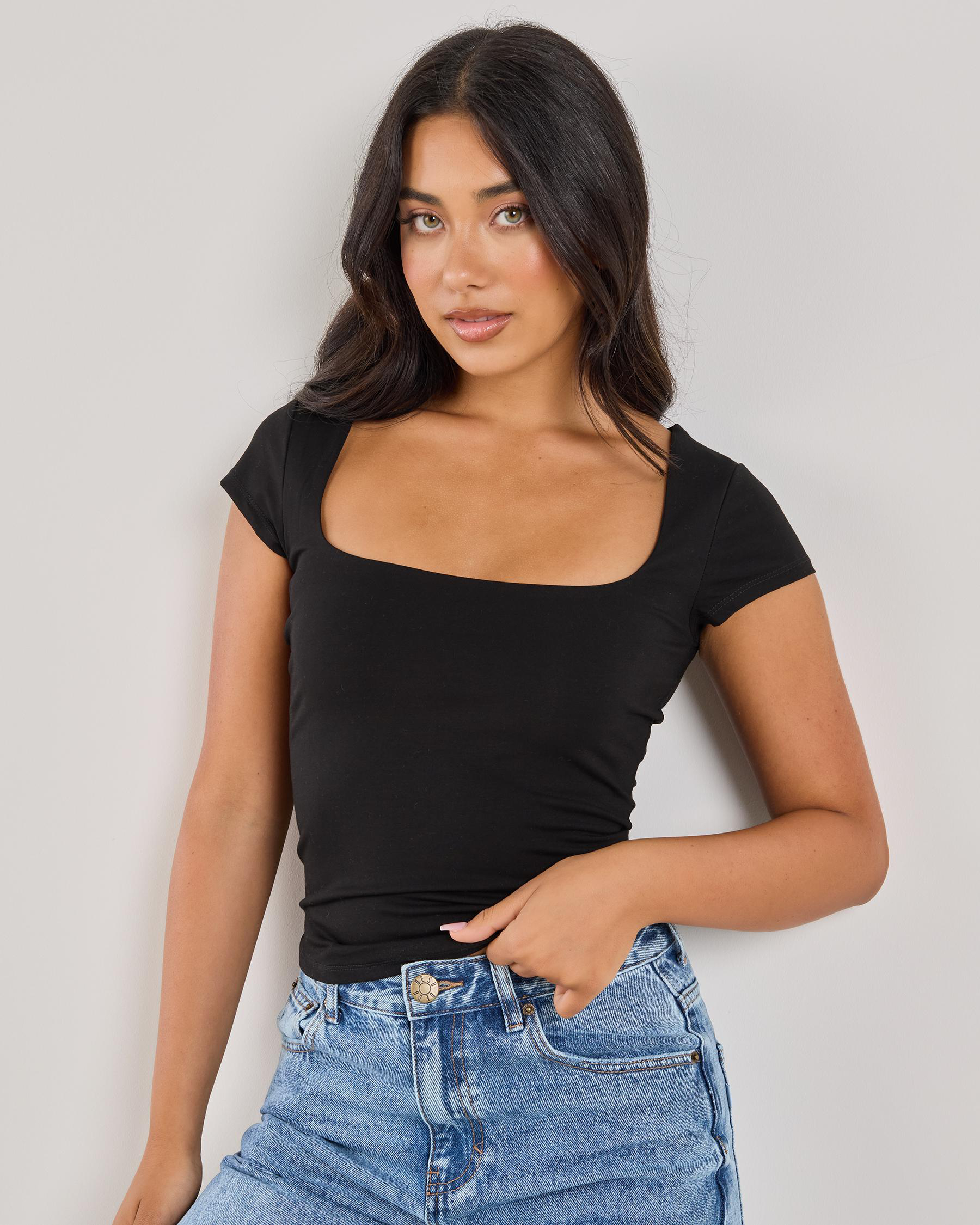 Basic Milly Square Neck Tee