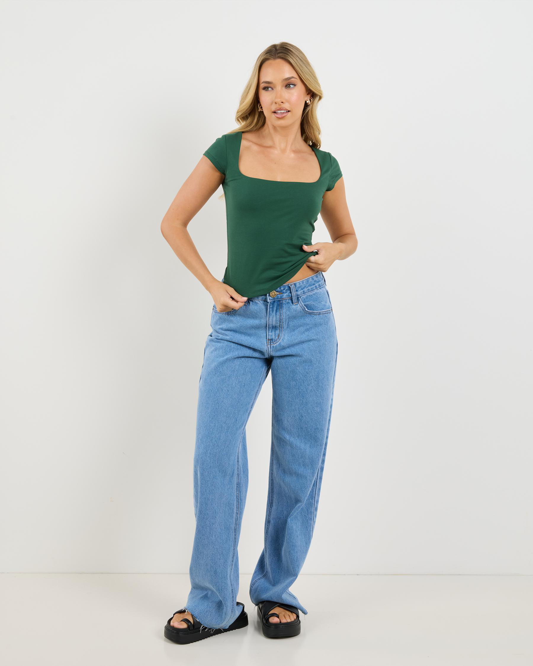 Basic Milly Square Neck Tee