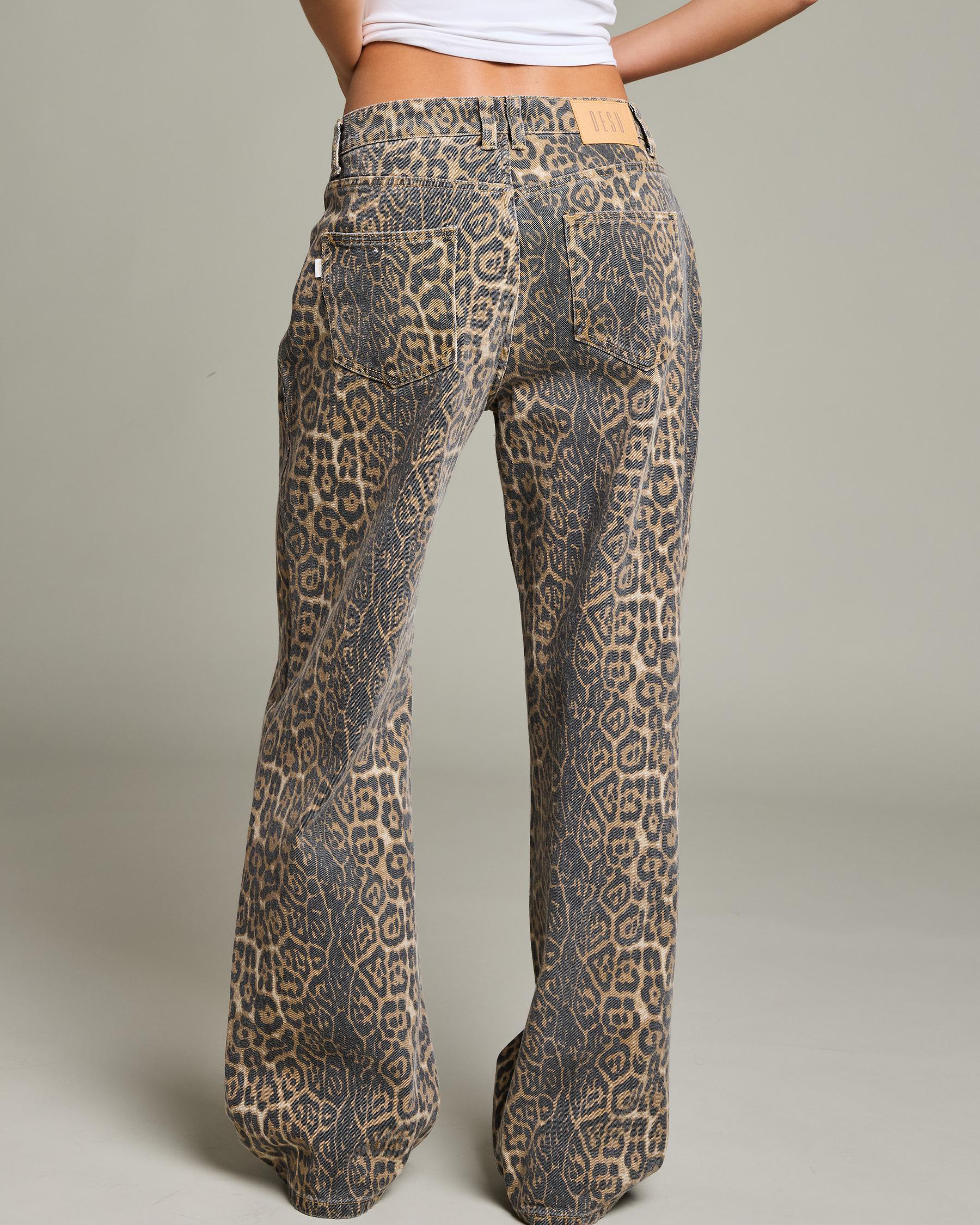 Icon Leo Straight Leg Jeans