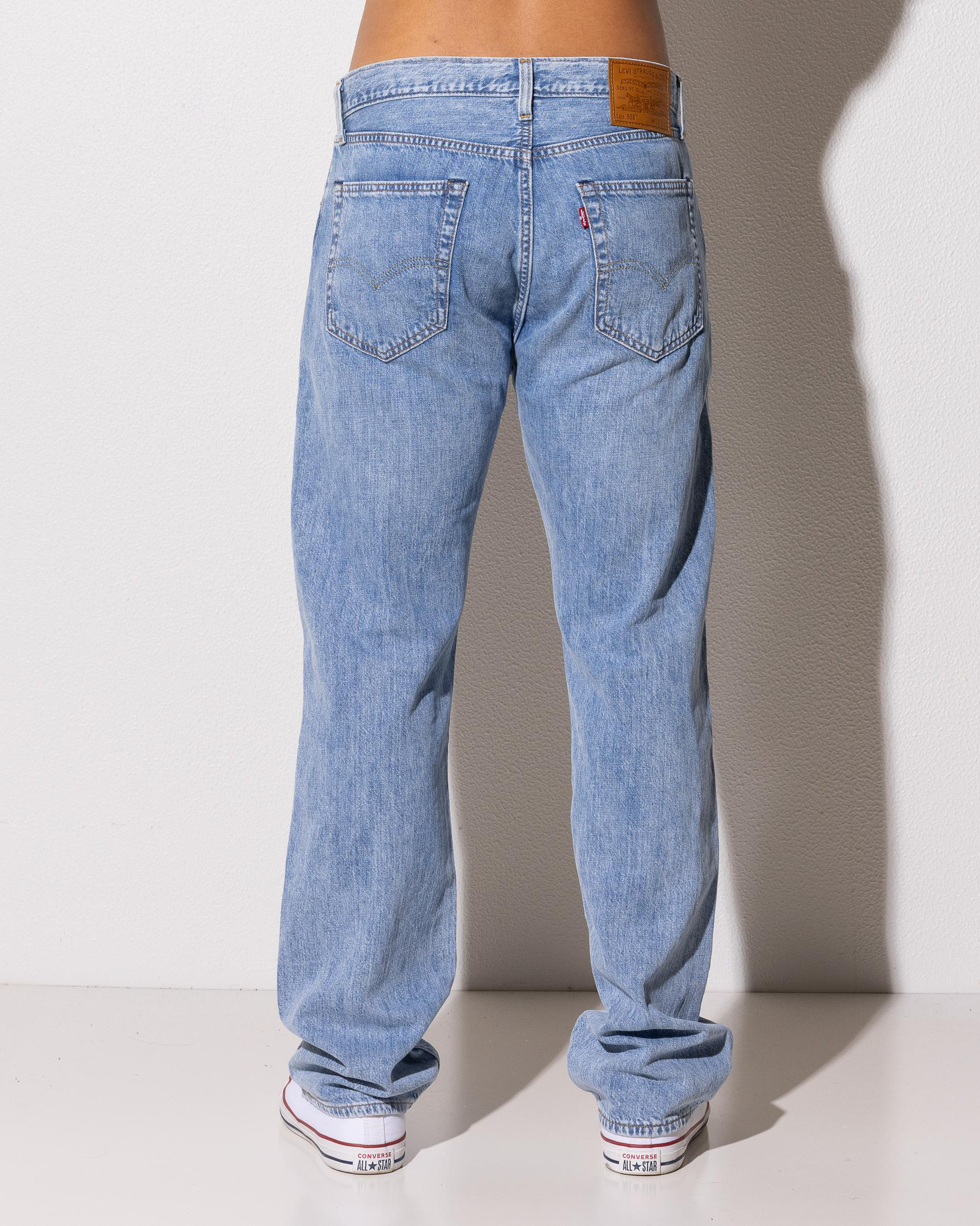 555 Relaxed Straight Jeans