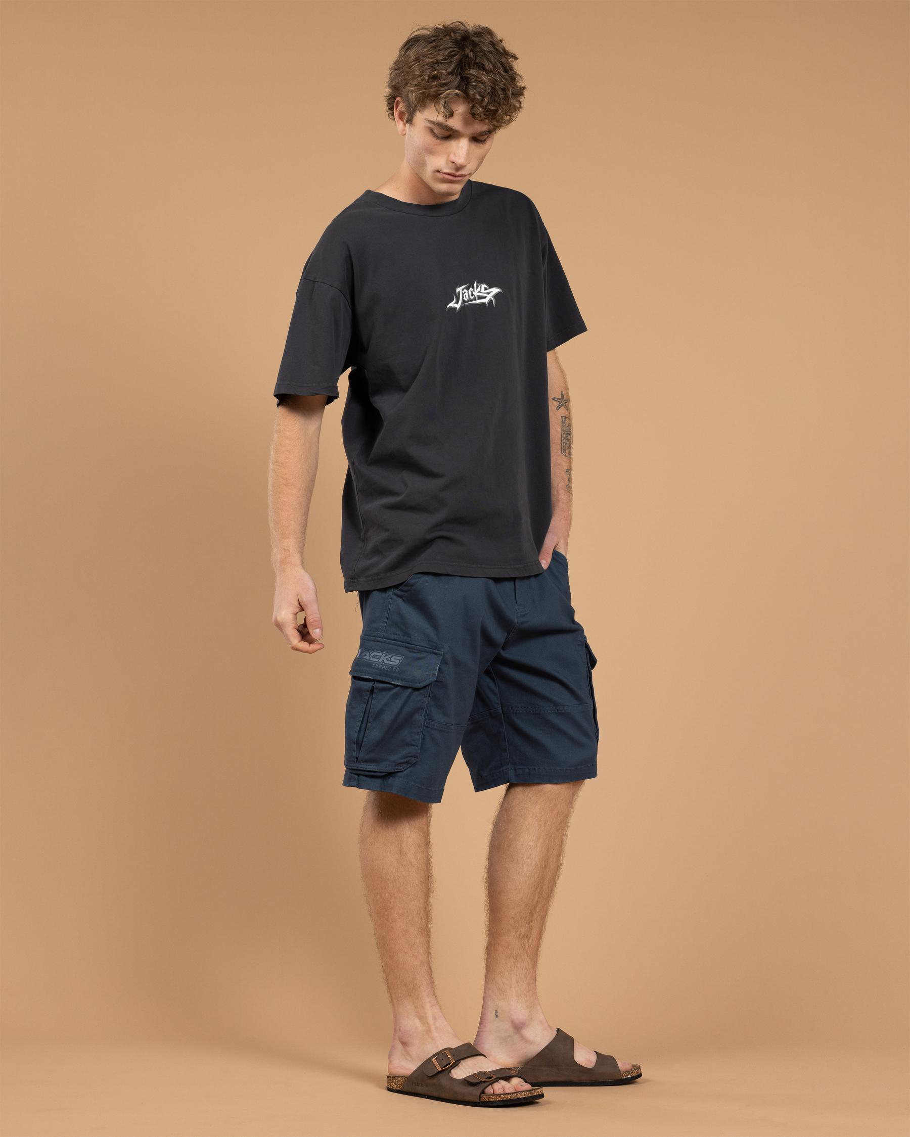 Limit Cargo Walk Shorts