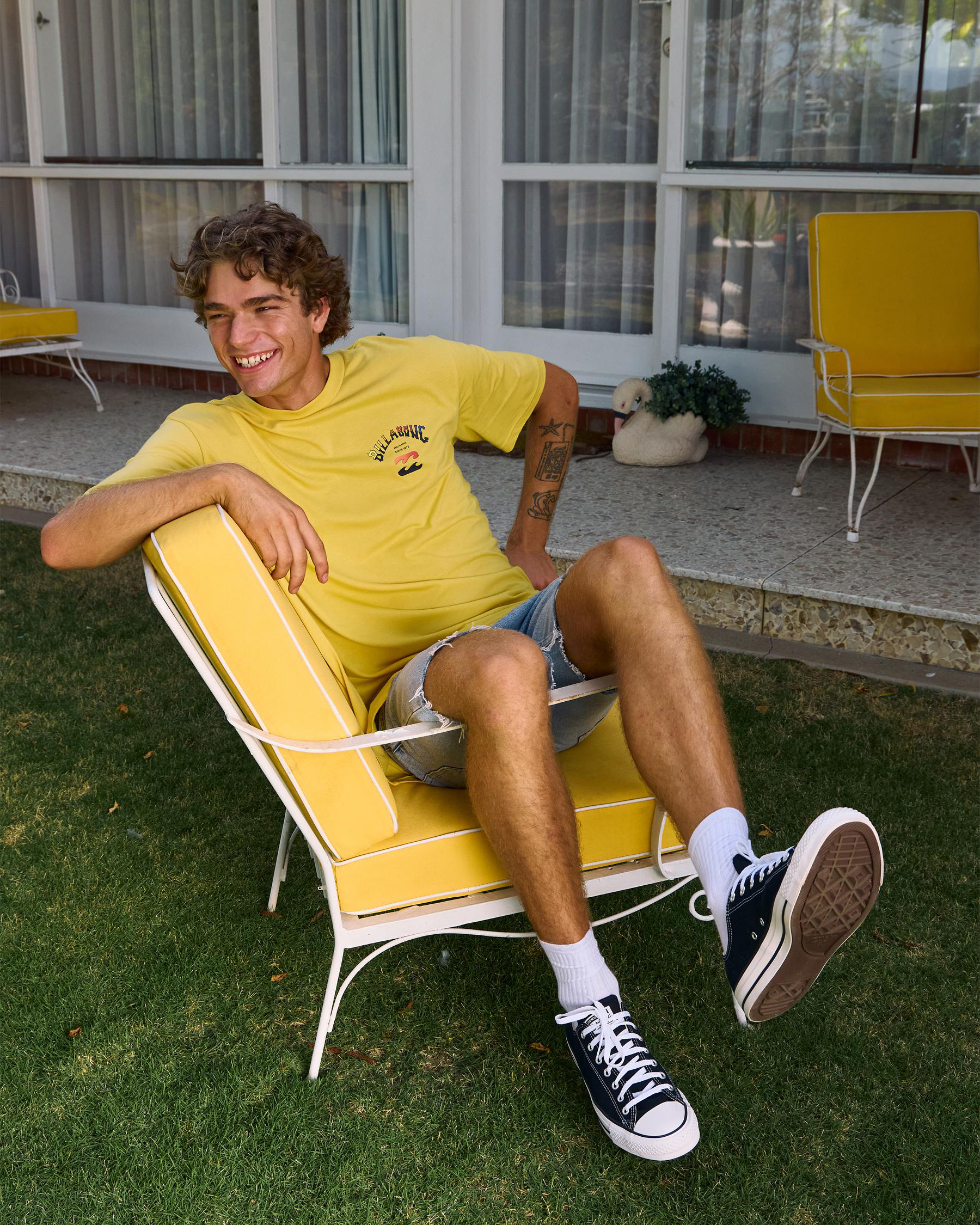 Arch Fade Premium T-Shirt