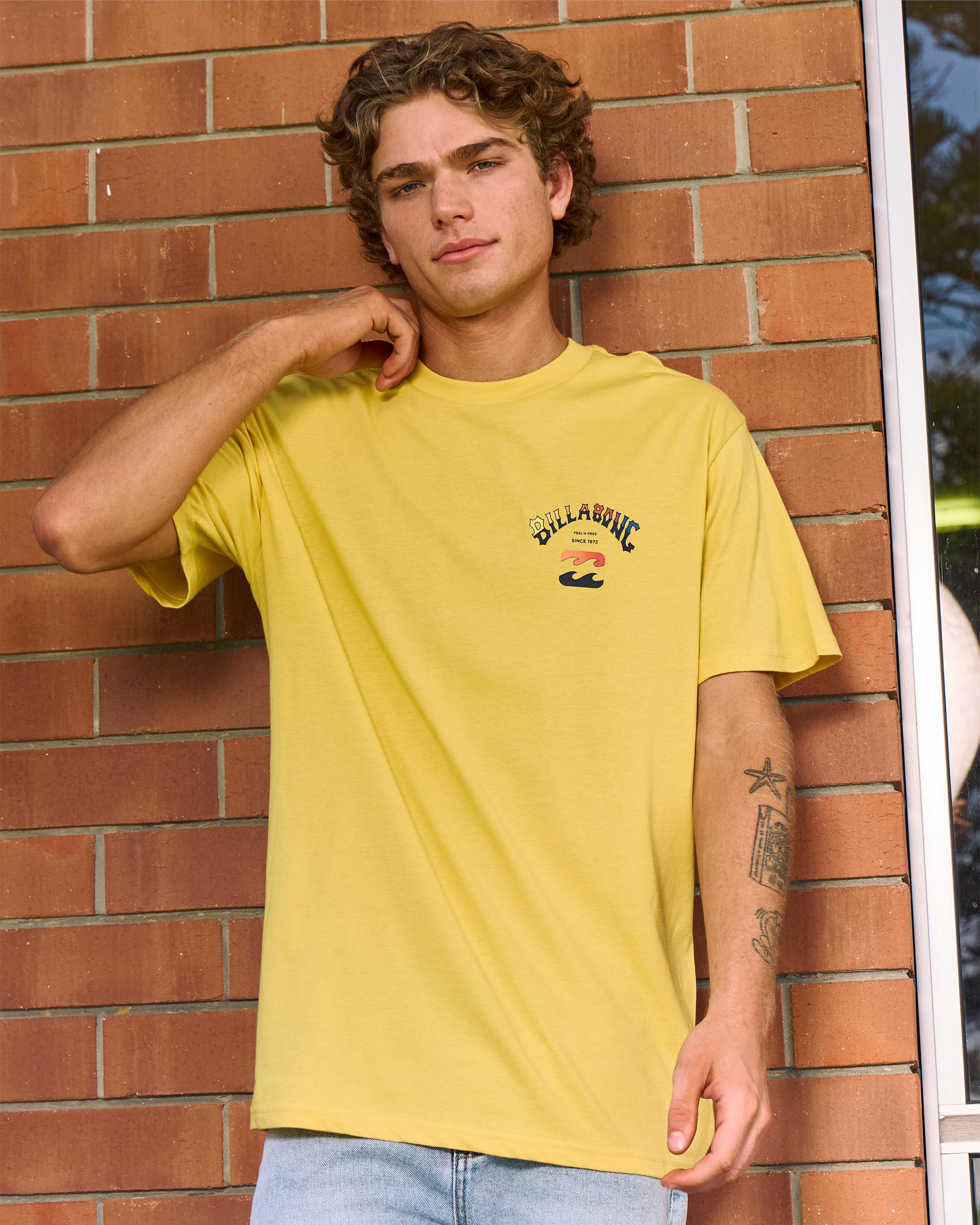 Arch Fade Premium T-Shirt