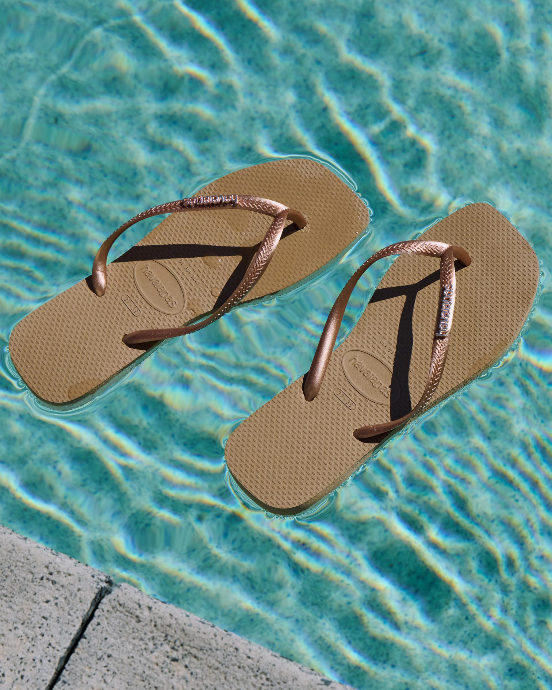 Slim Square Metal Logo Thongs