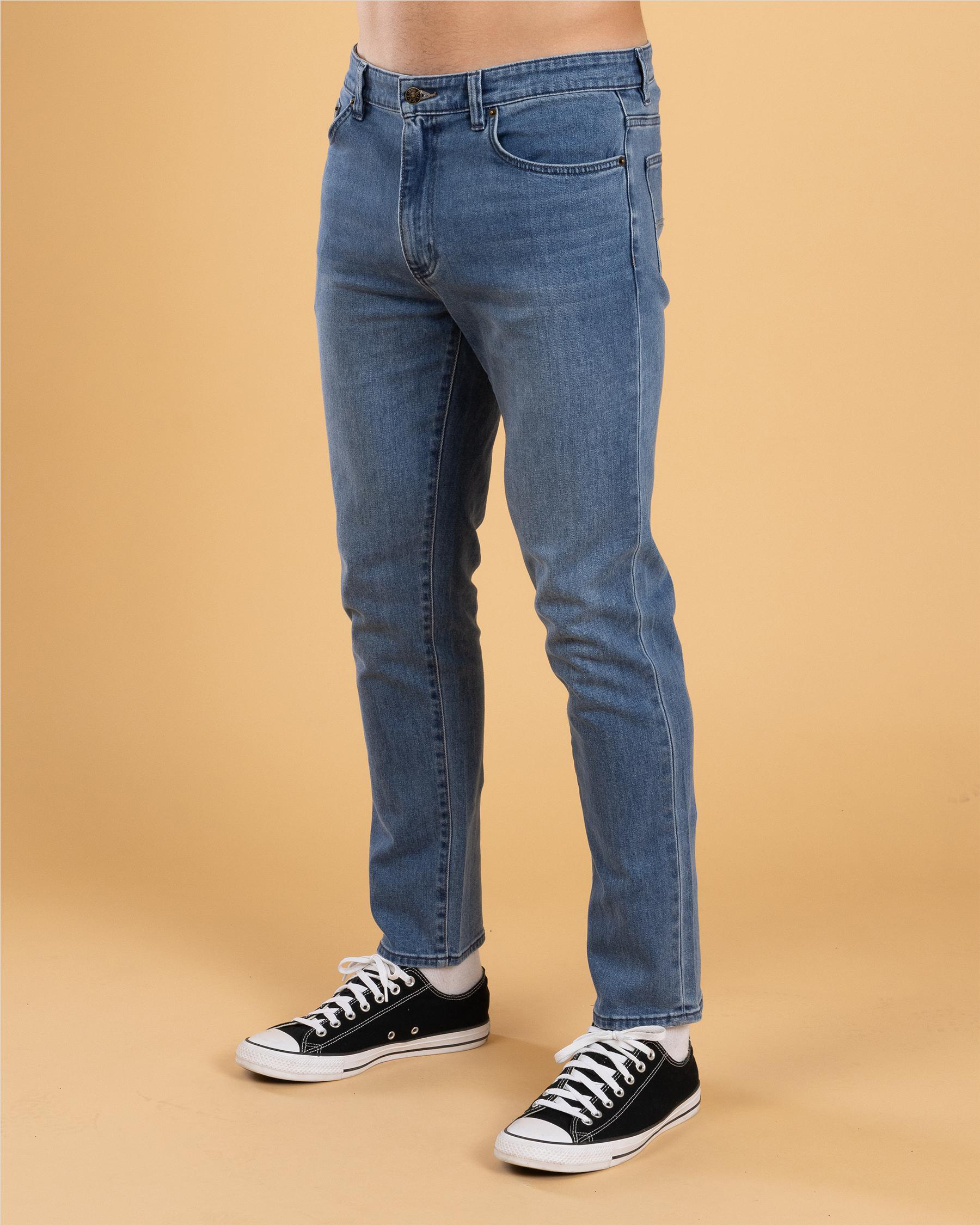R4 Taper Jeans