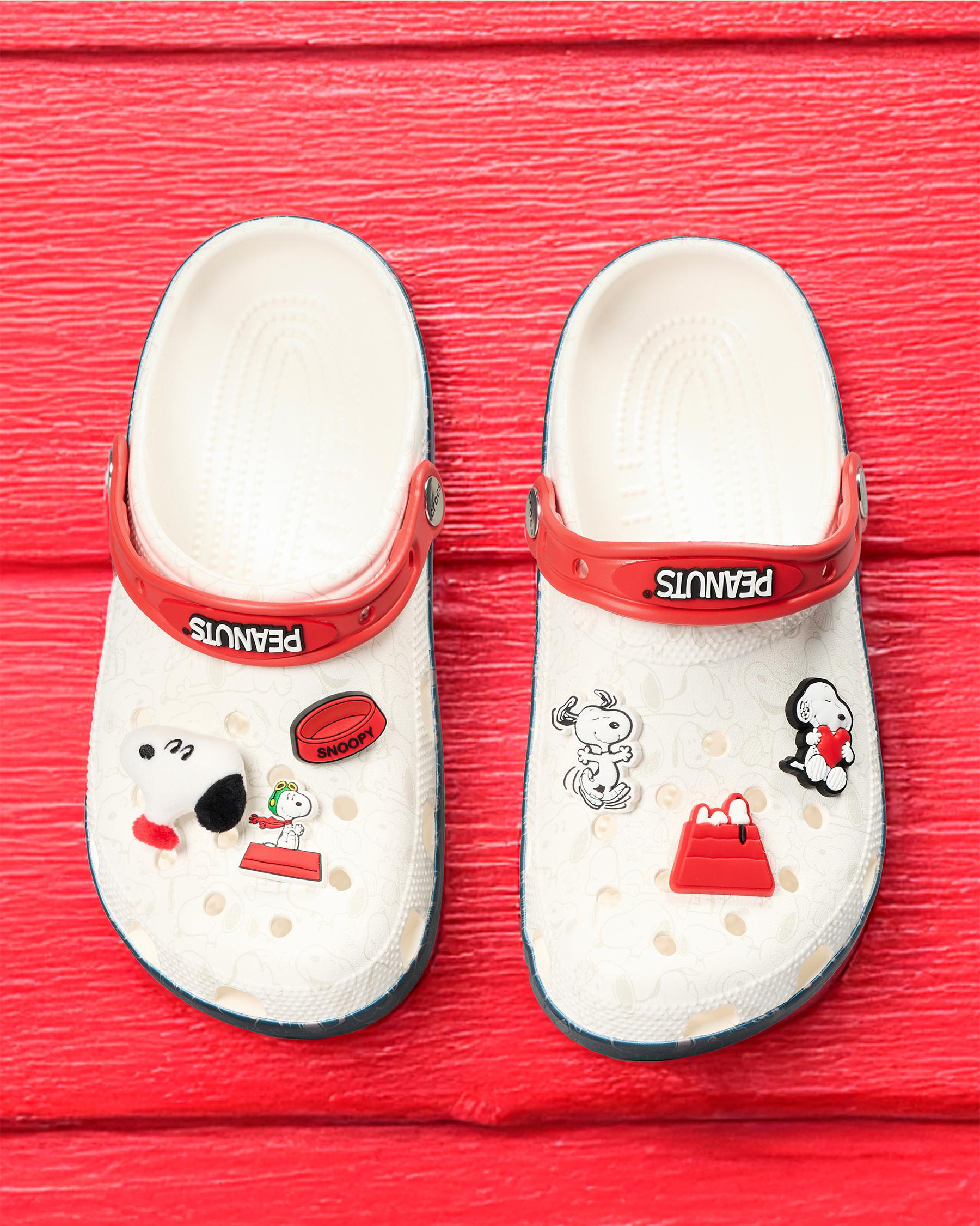 Peanuts Classic Clogs