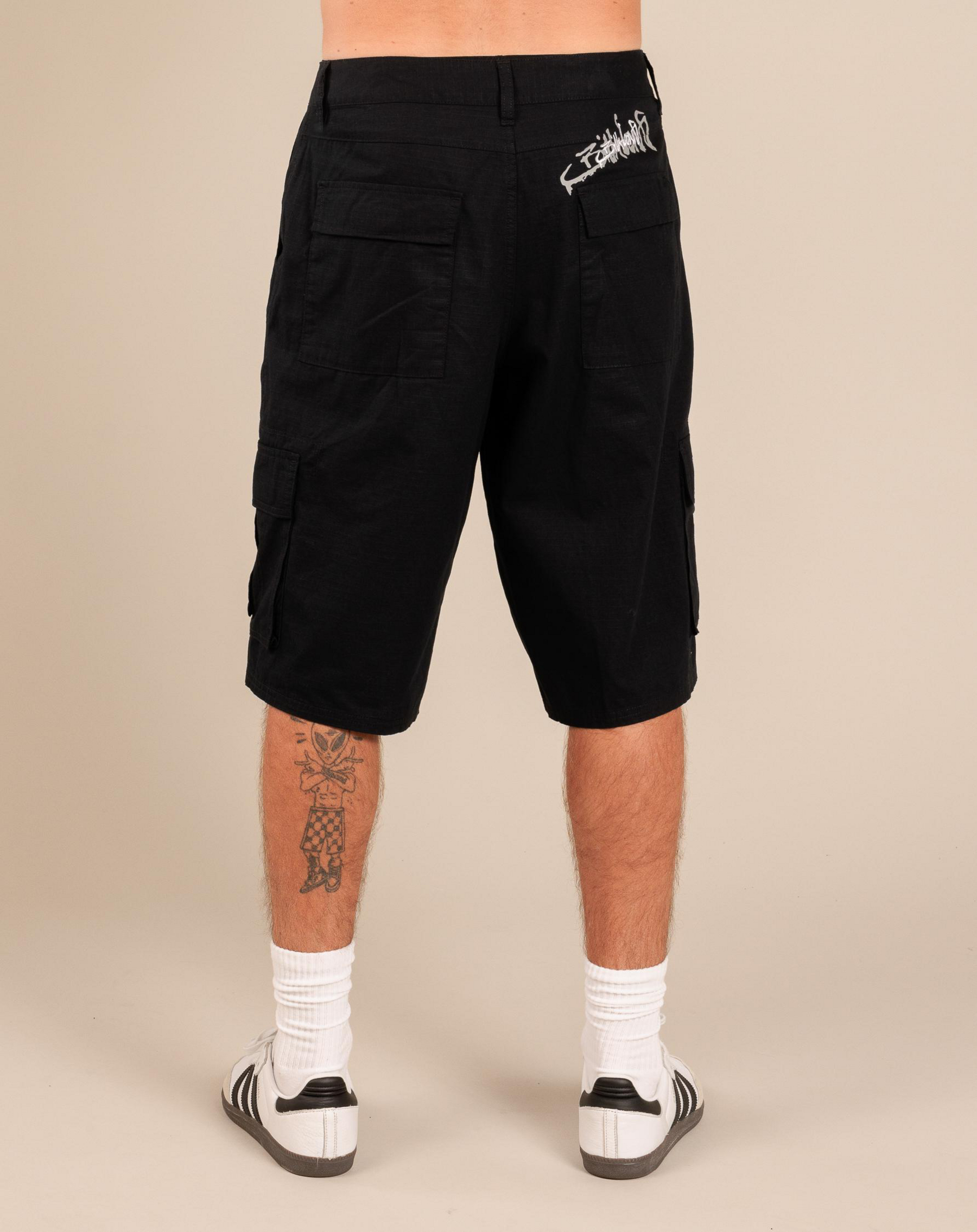 Script Cargo Shorts