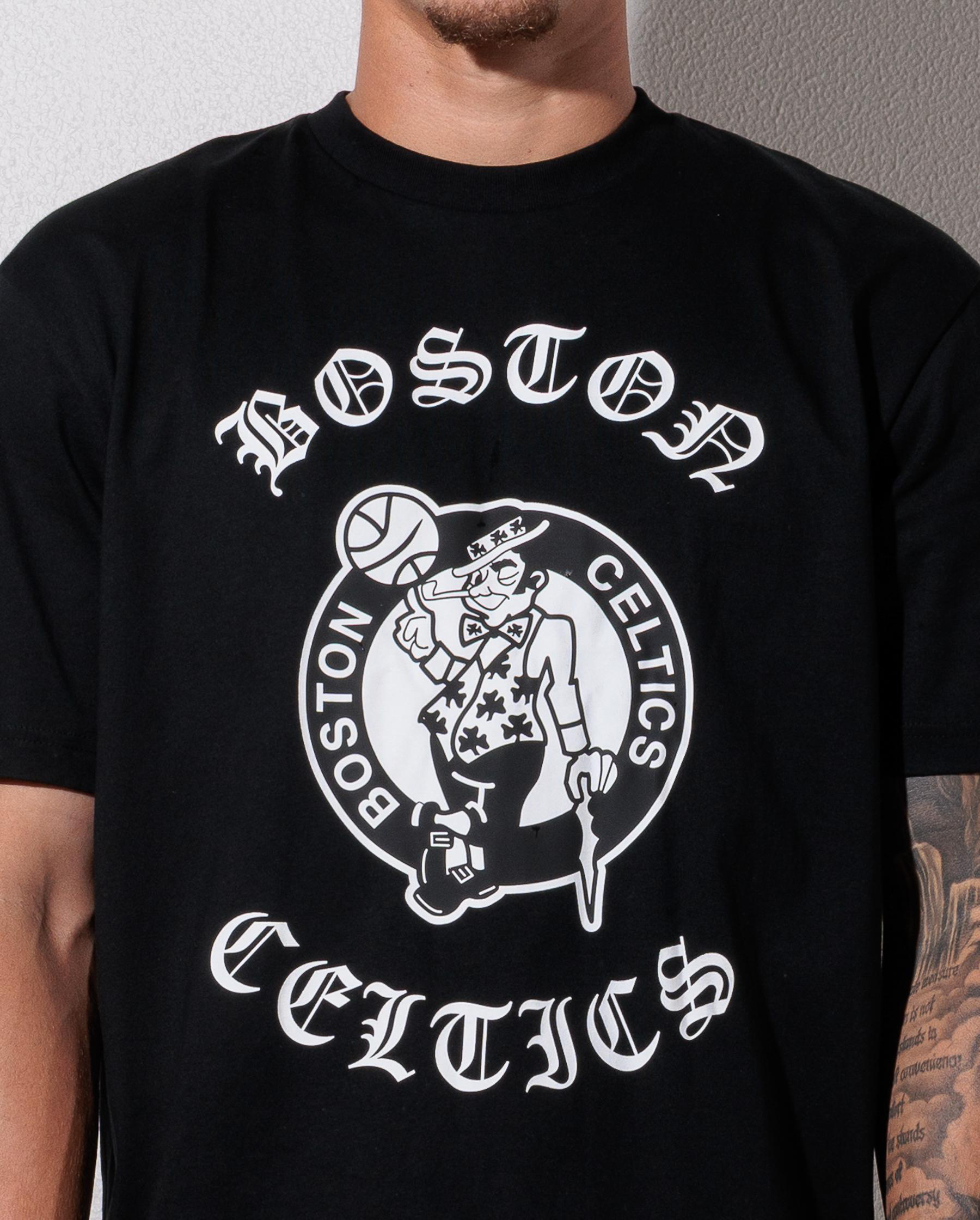 Chicago Bulls Grunge Rose T-Shirt