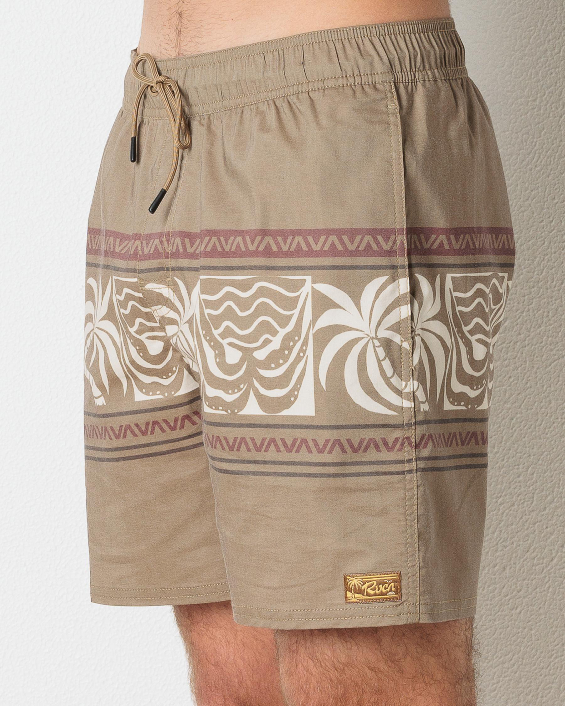 Fronds Divide Elastic Shorts