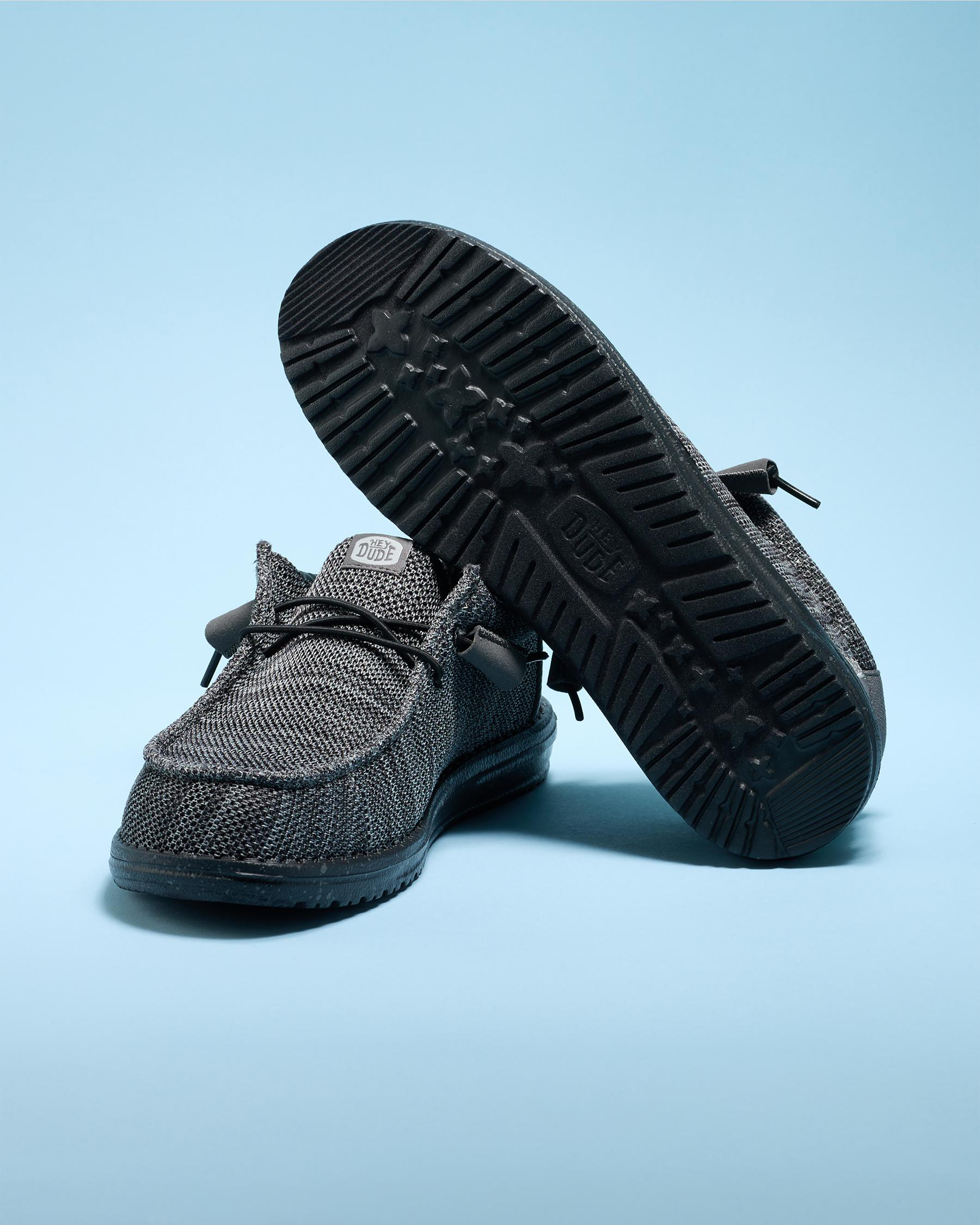 Wally Stretch Sox Shoes