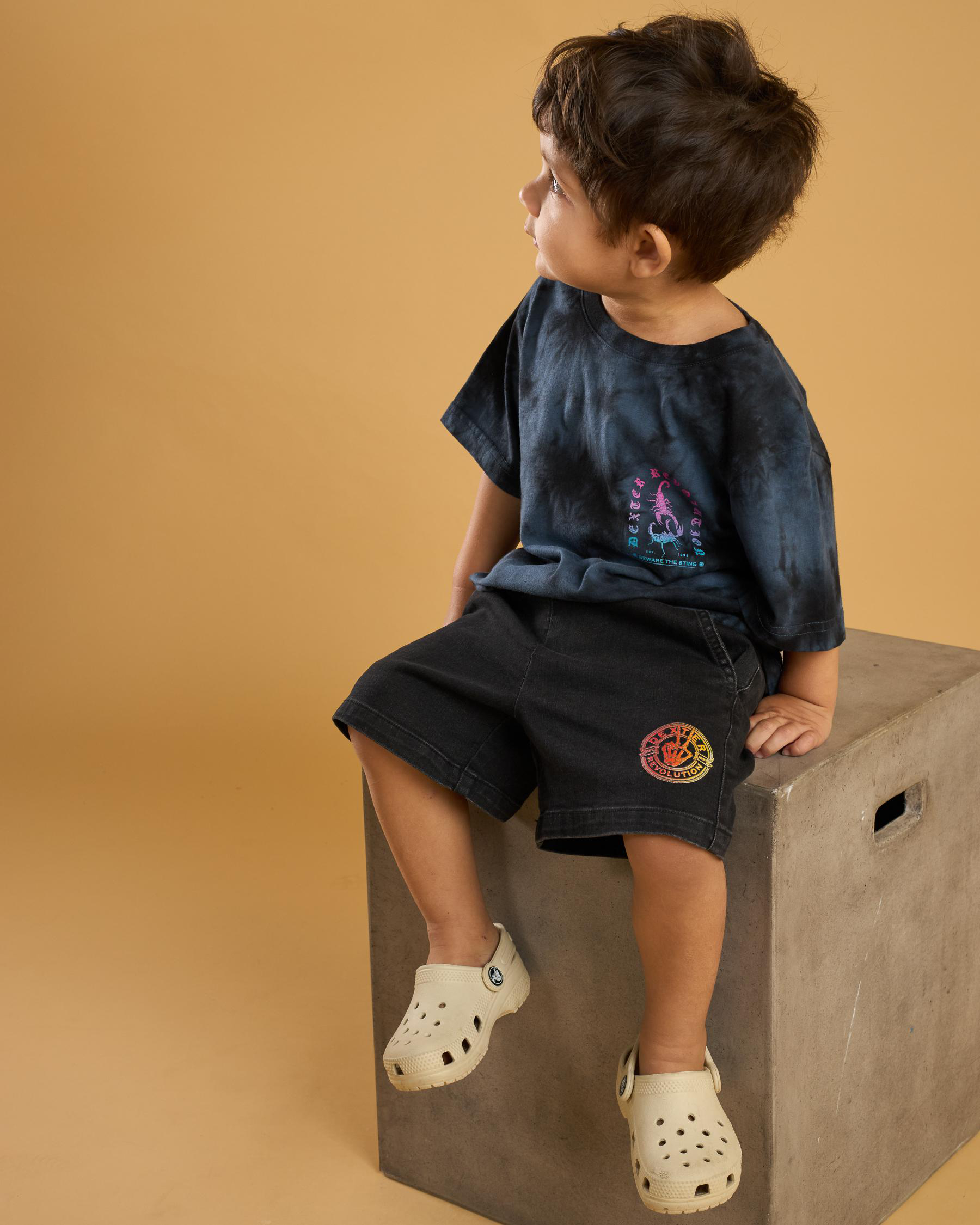 Edge Elastic Waist Shorts