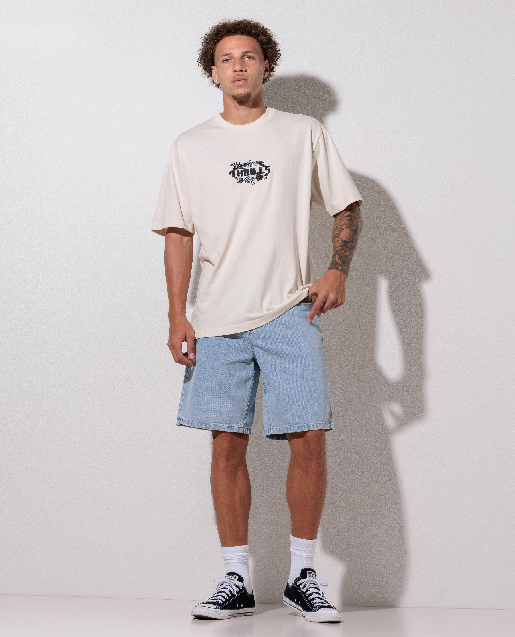 Beauty Around Us Oversize T-Shirt