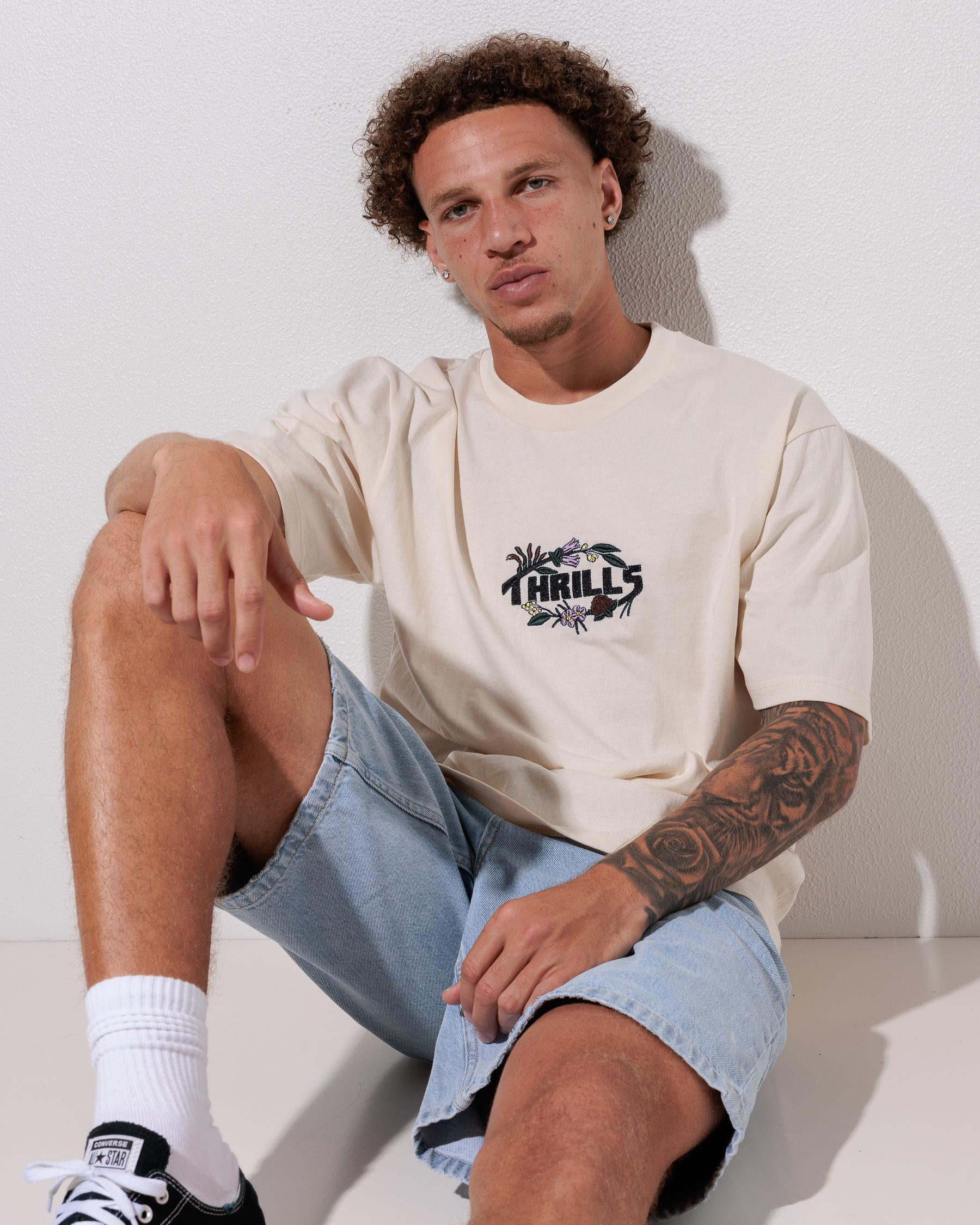 Beauty Around Us Oversize T-Shirt