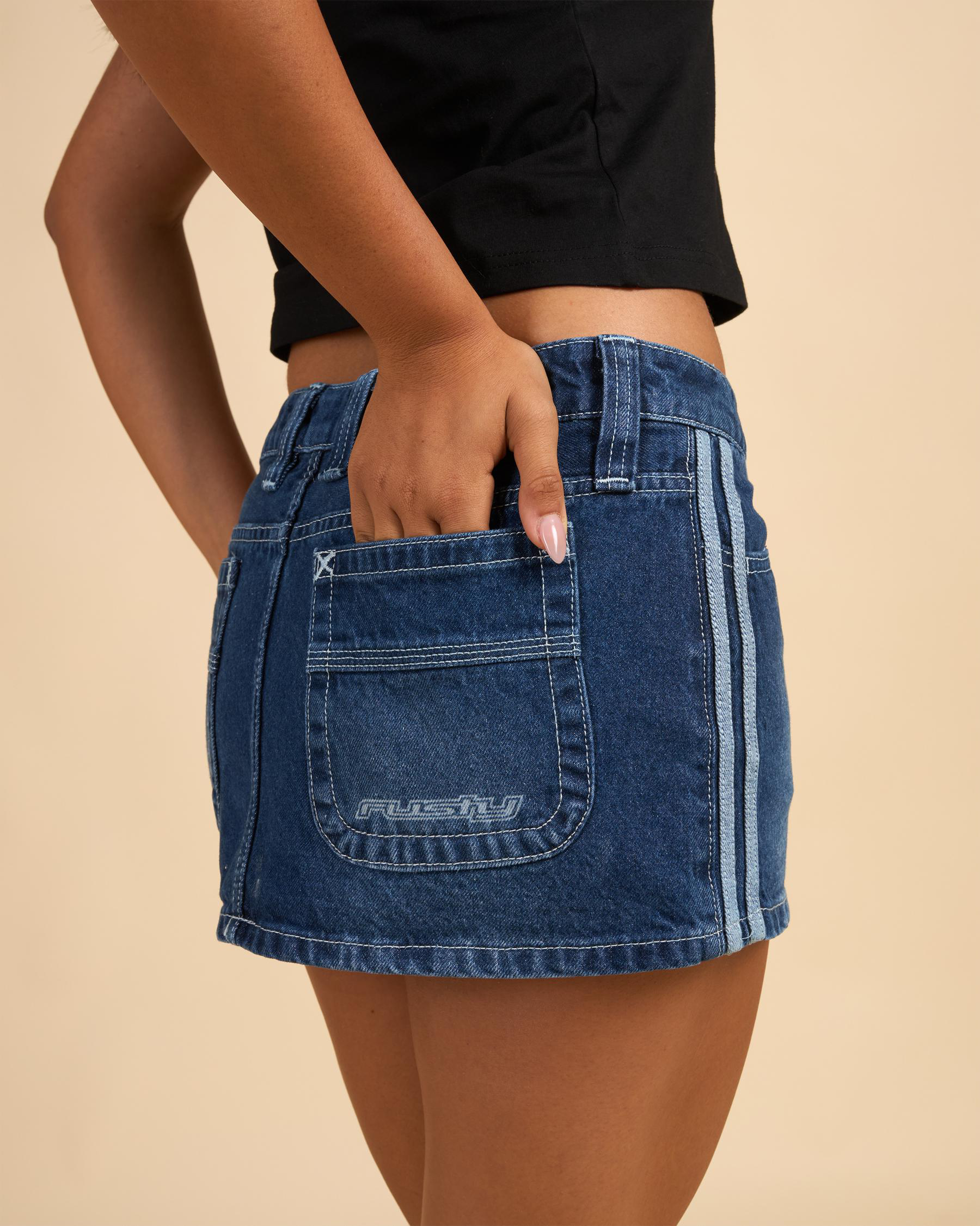 Flip Mommy DIY Low Rise Mini Denim Skirt